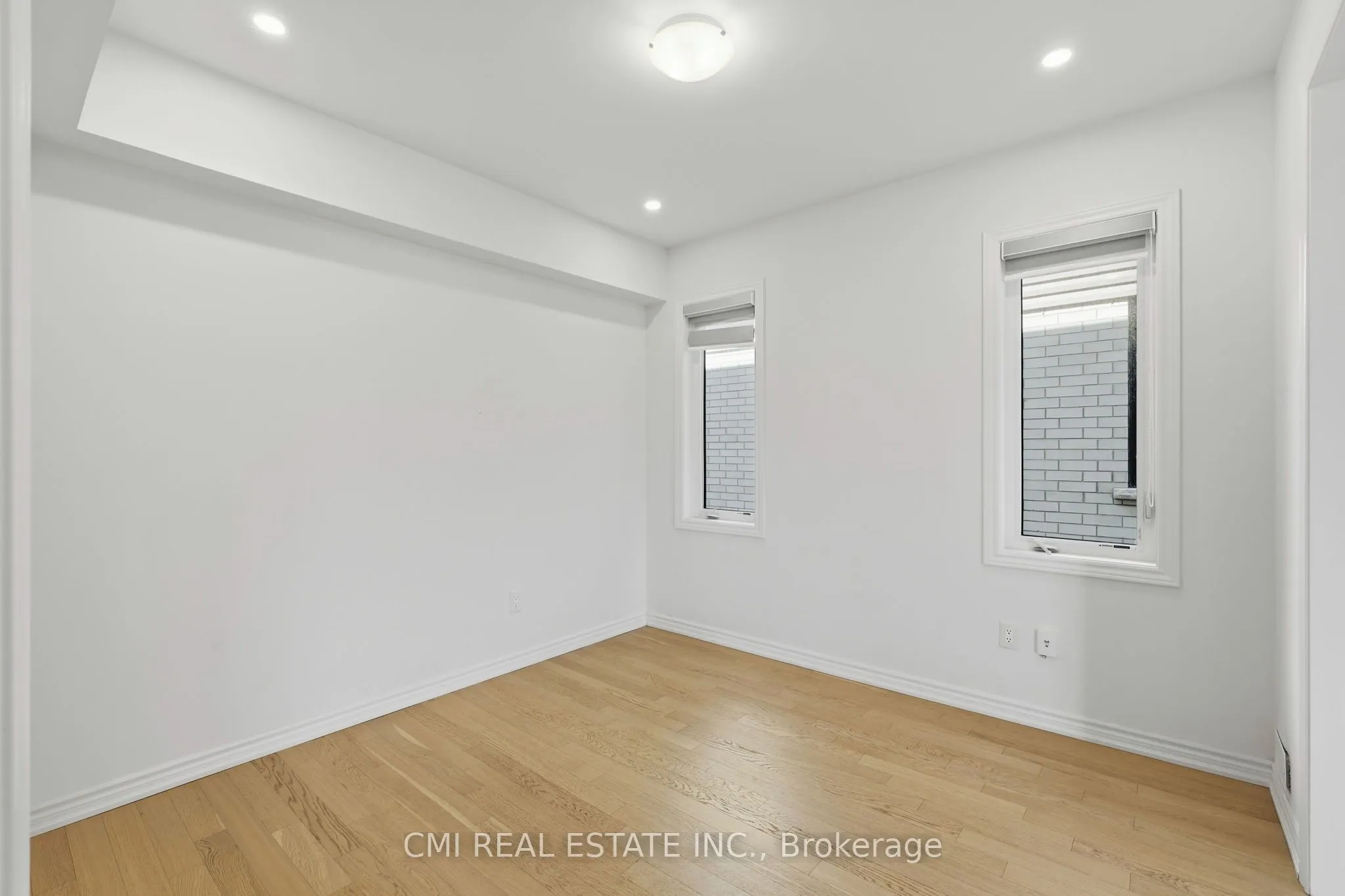 20 Hillcroft Way