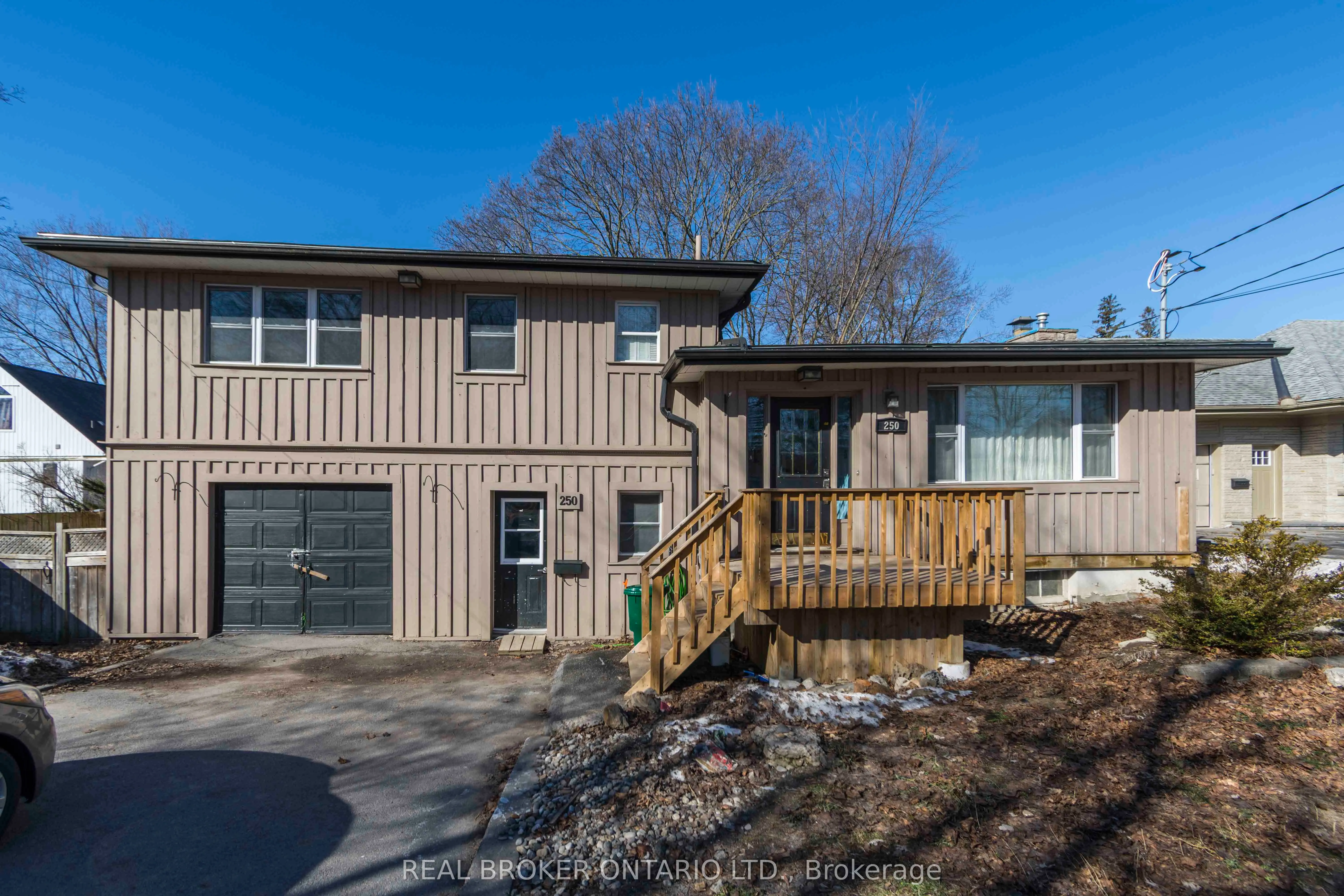 250 Macdonald Avenue