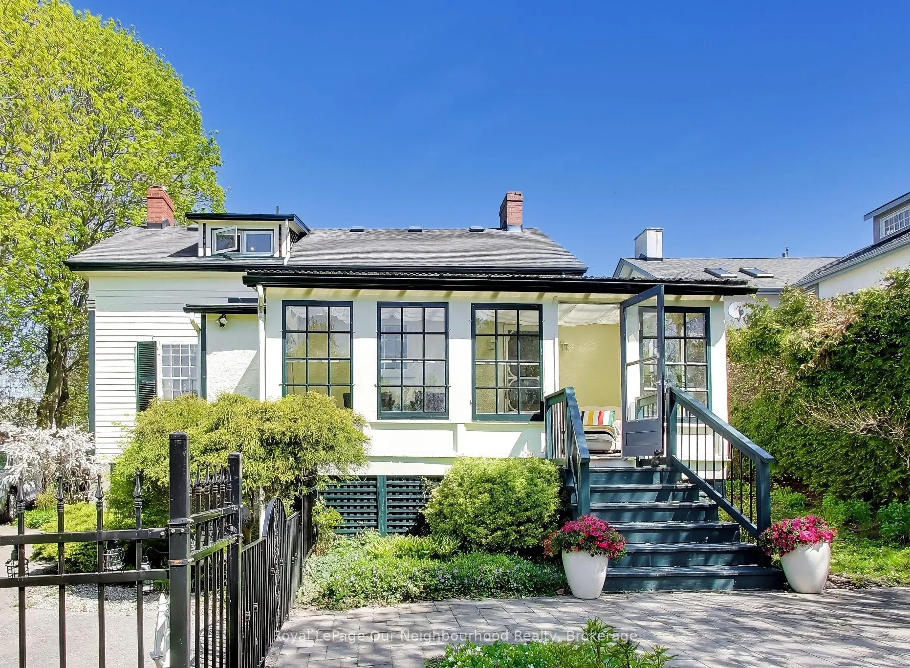 309 King Street W