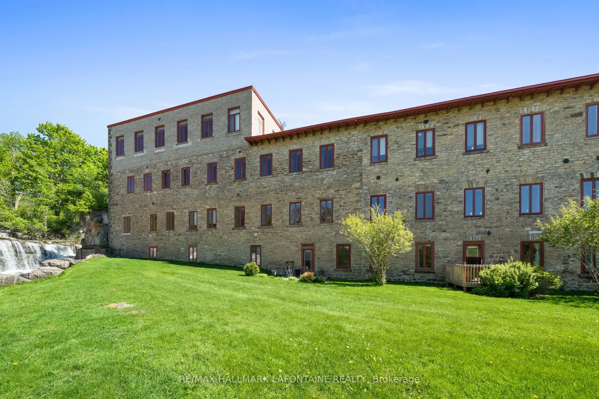 1 Rosamond Street E #107