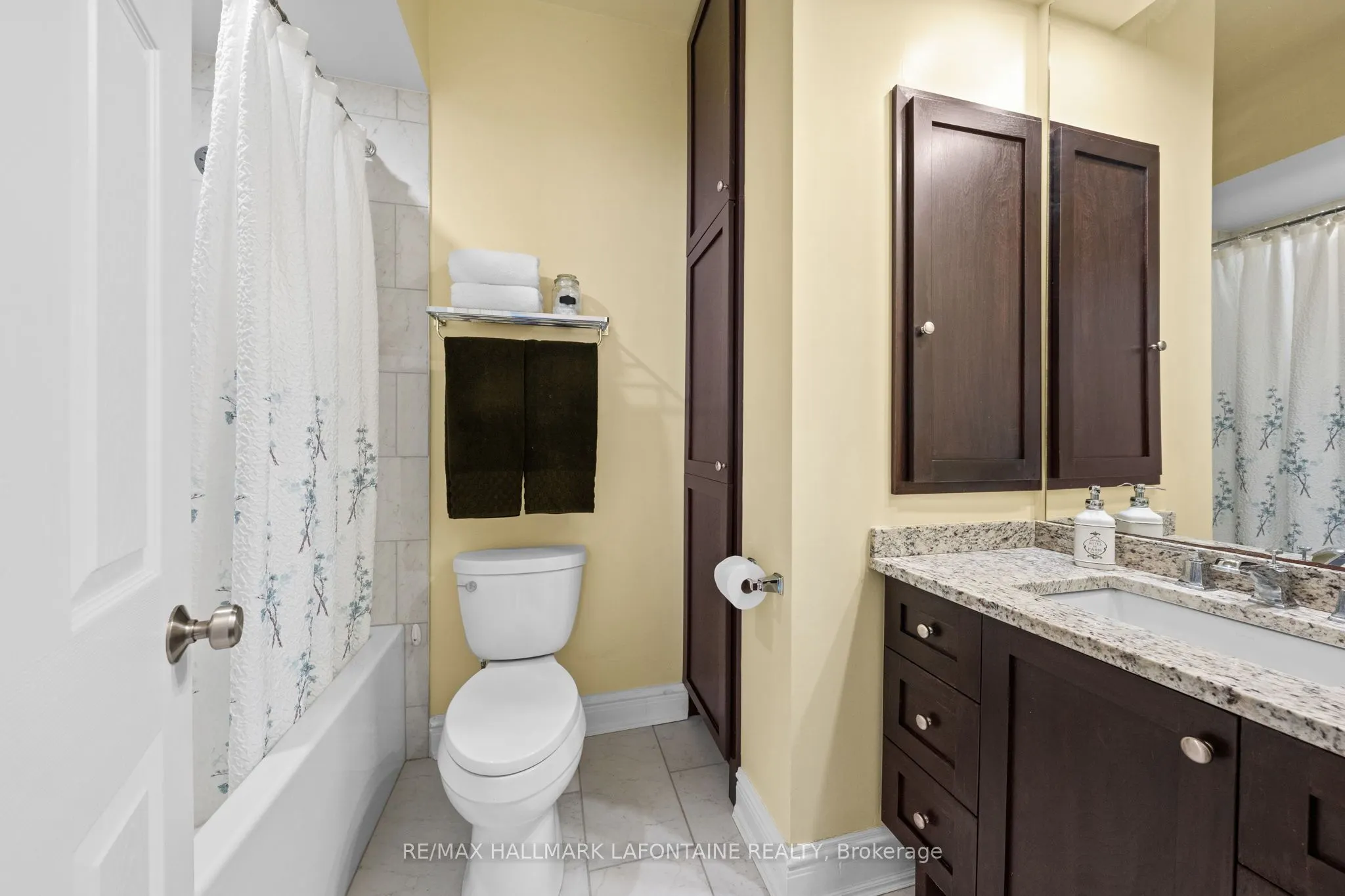 1 Rosamond Street E #107