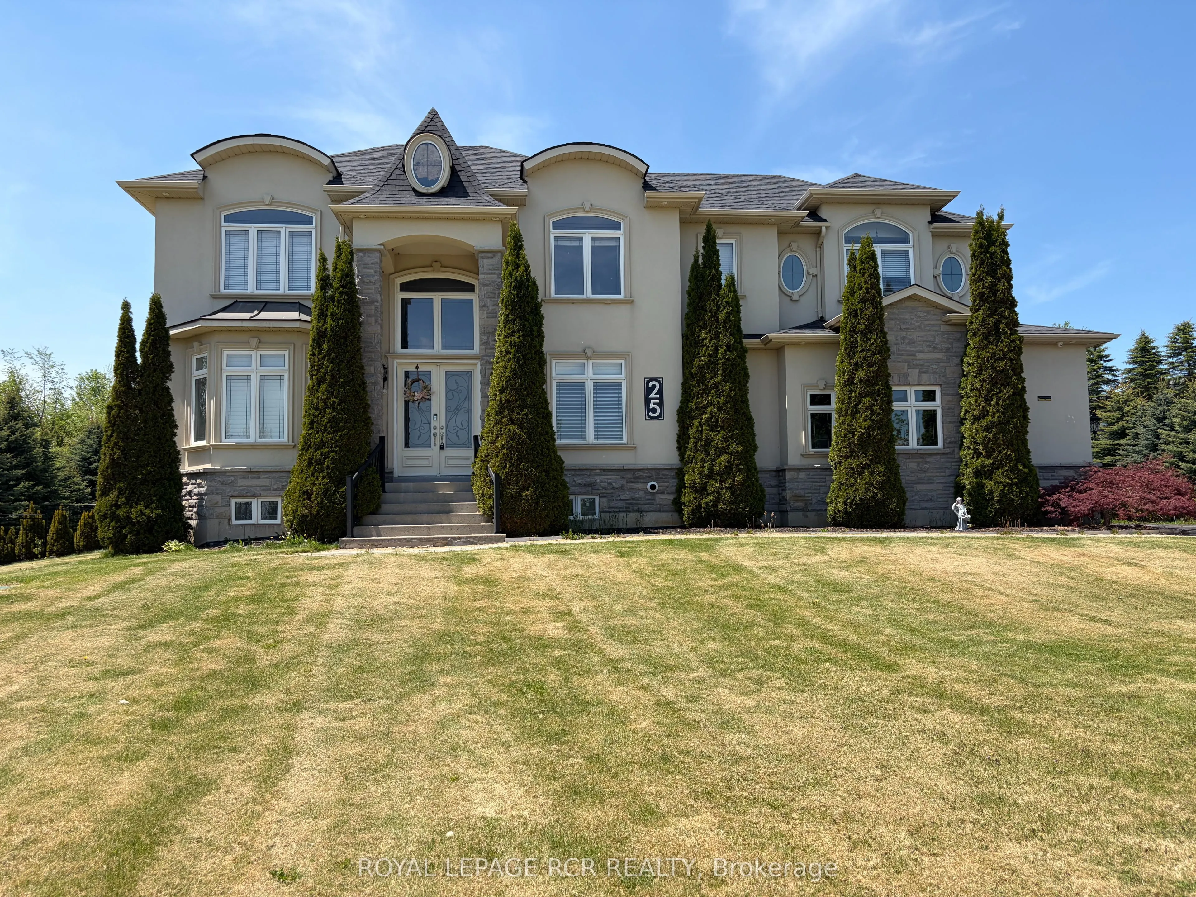 25 Brookhaven Crescent