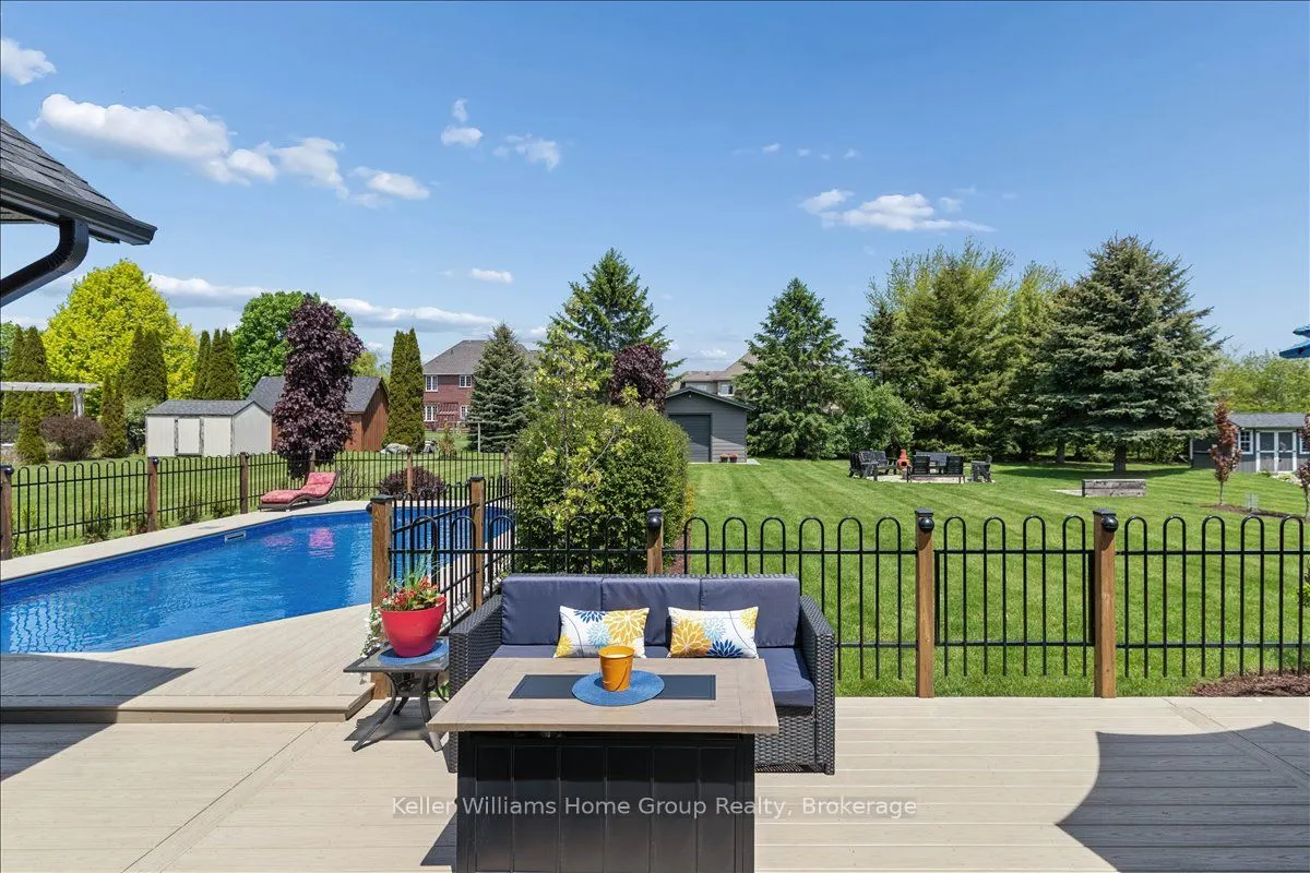 8 Stonefield Drive