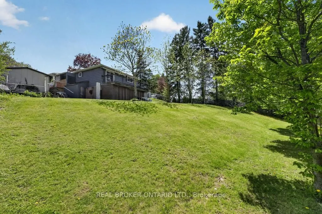 55 Sunrise Crescent