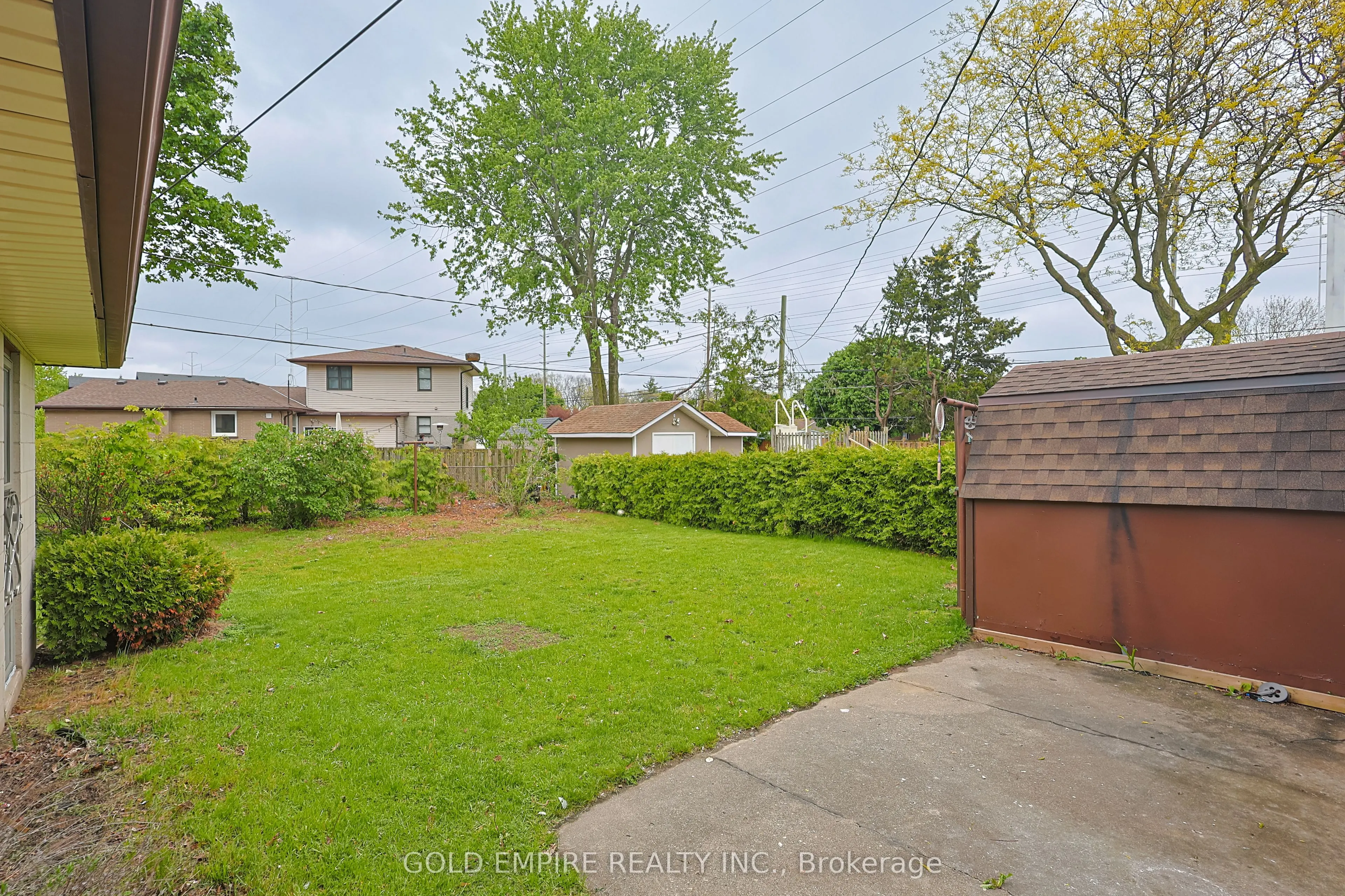 54 Tweedsmuir Avenue