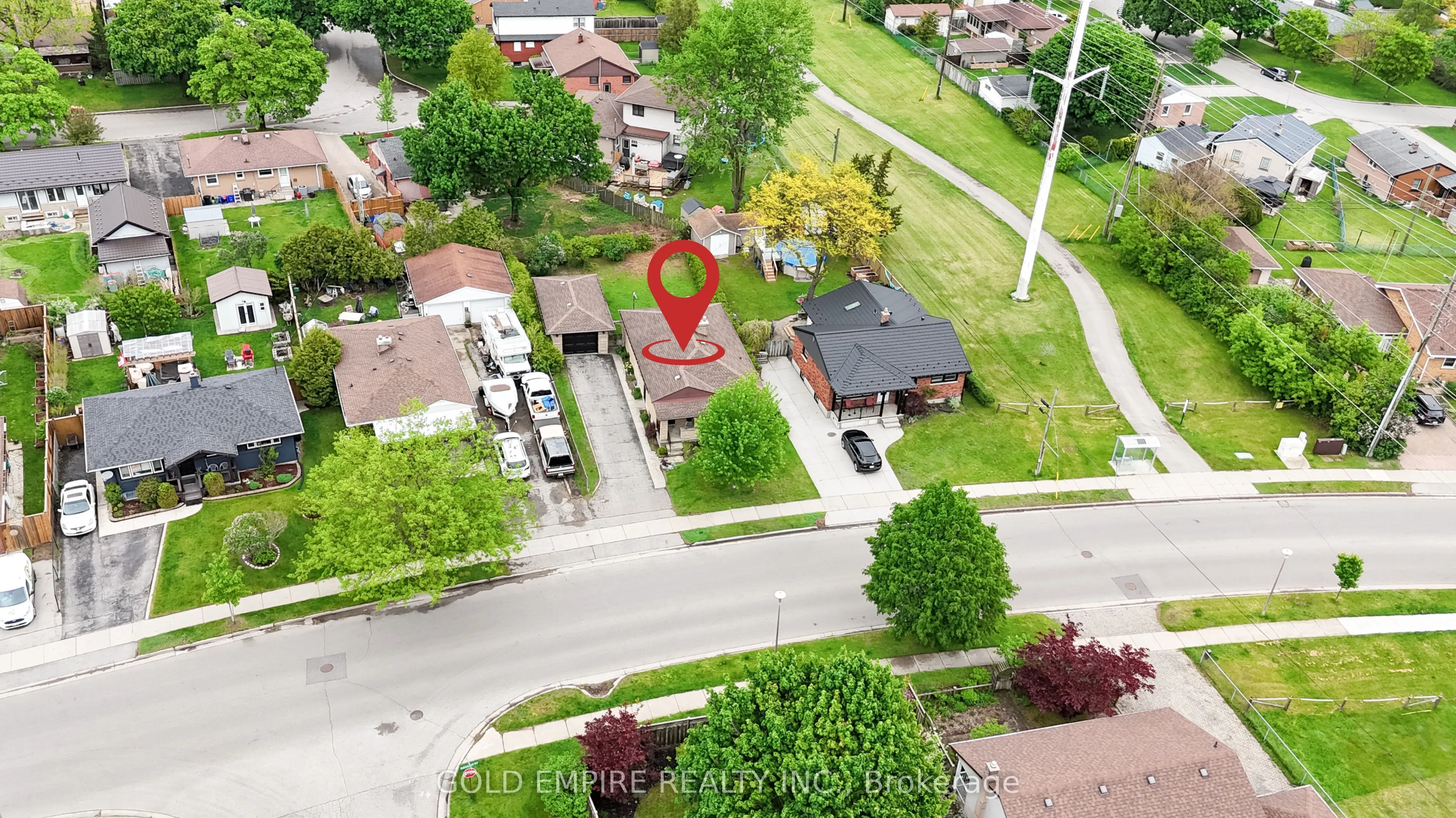 54 Tweedsmuir Avenue
