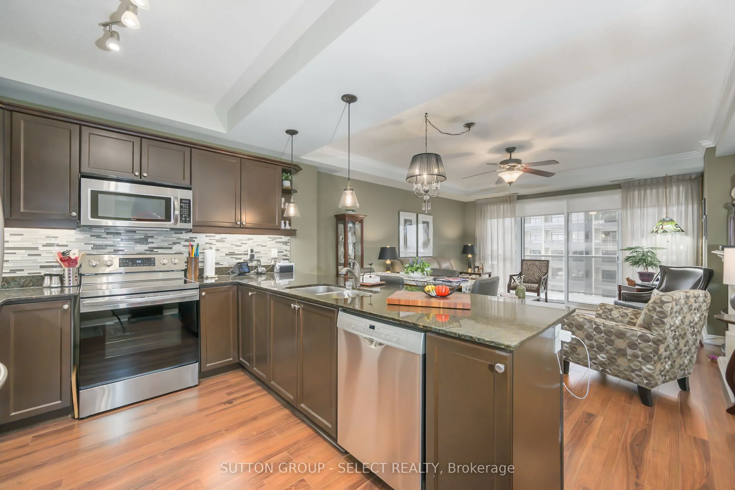 1030 Coronation Drive #812