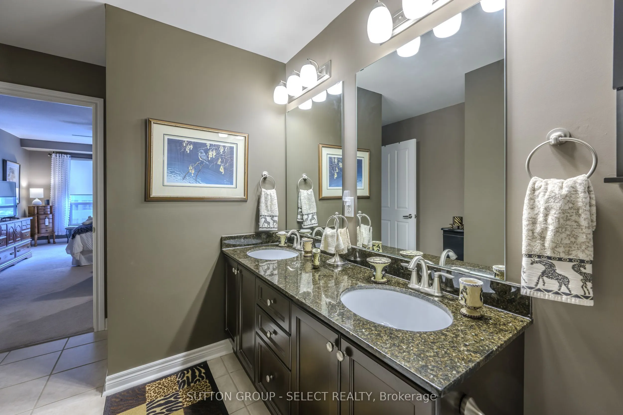 1030 Coronation Drive #812