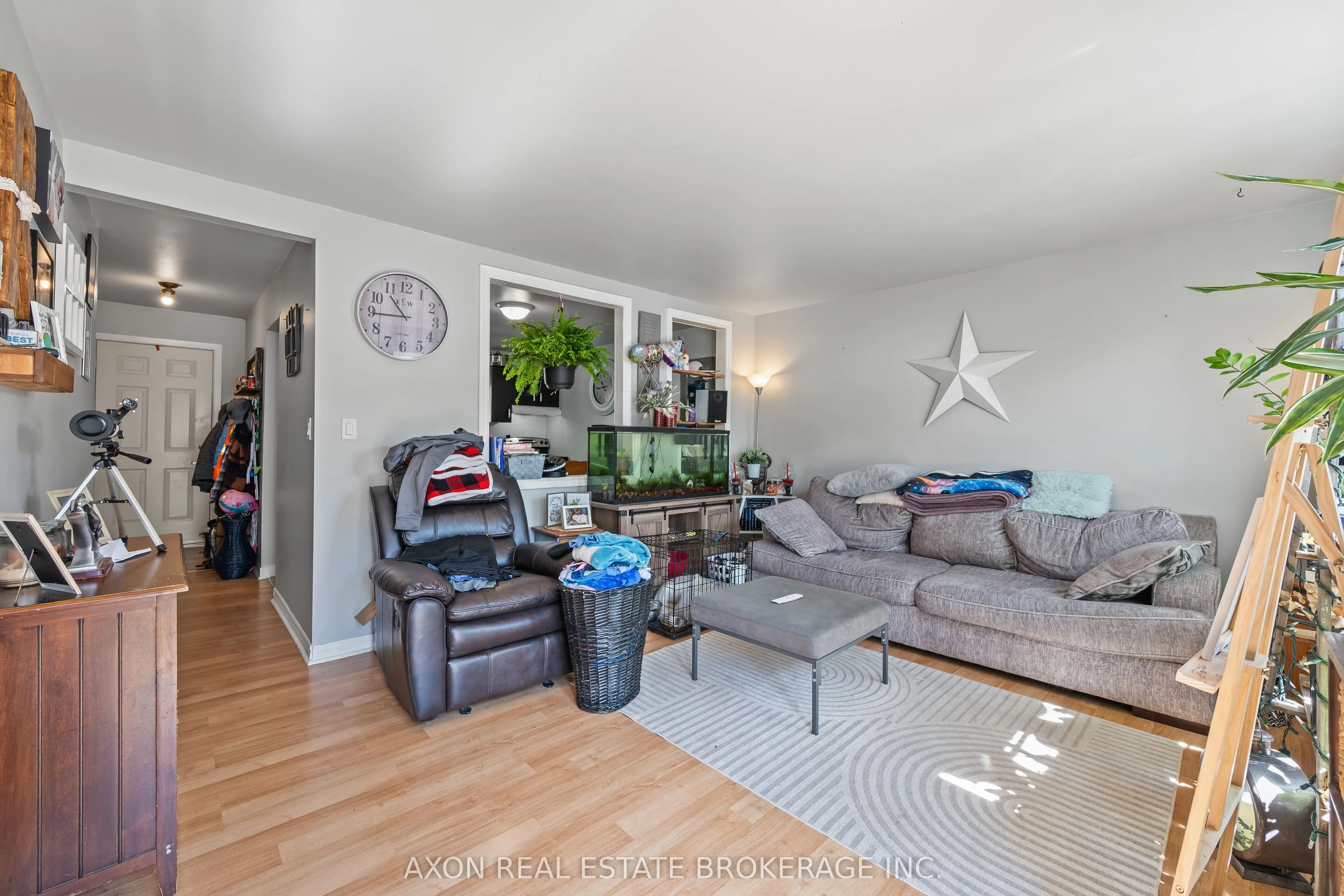 869 Oakview Avenue #9