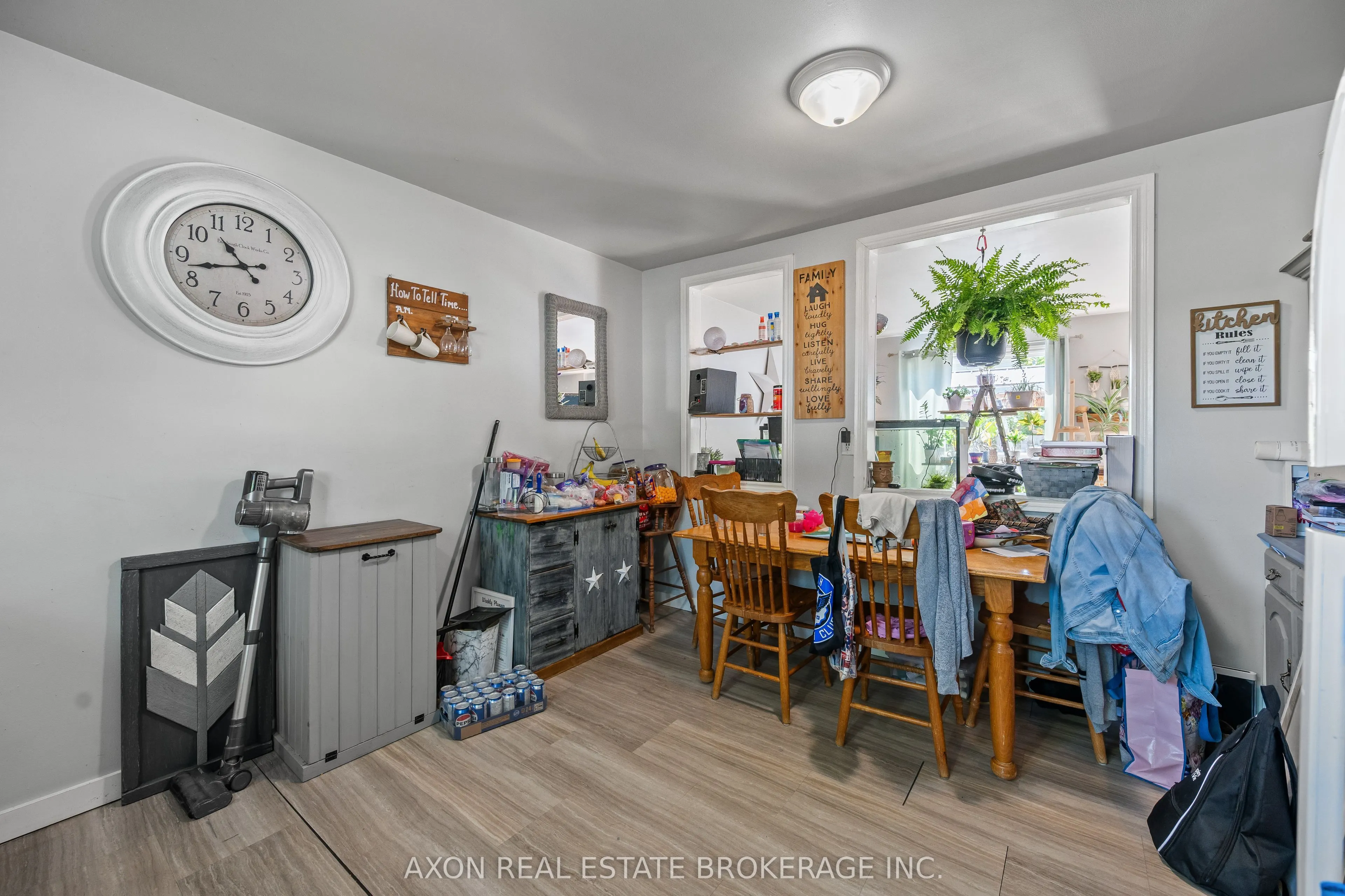 869 Oakview Avenue #9