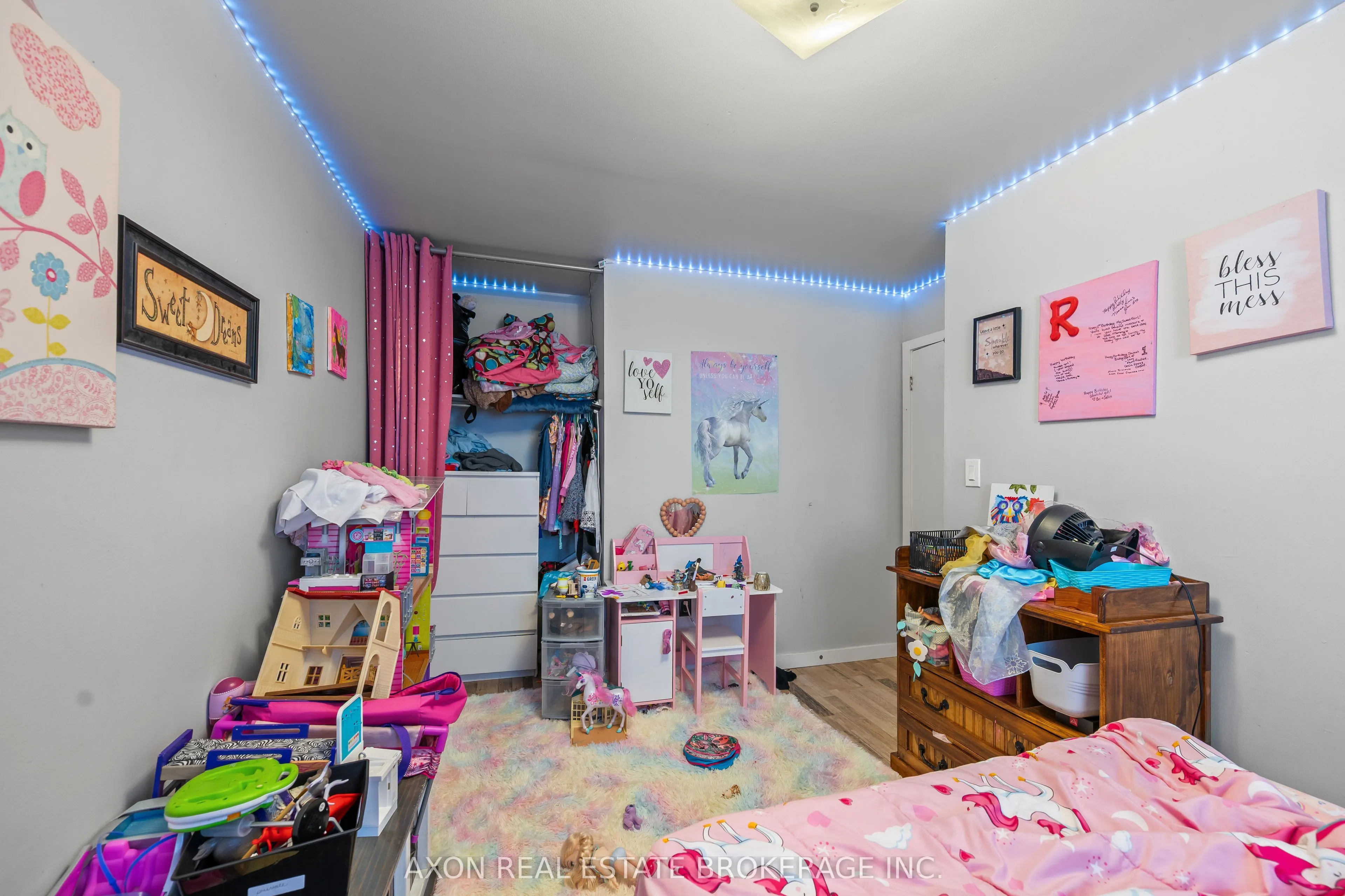869 Oakview Avenue #9