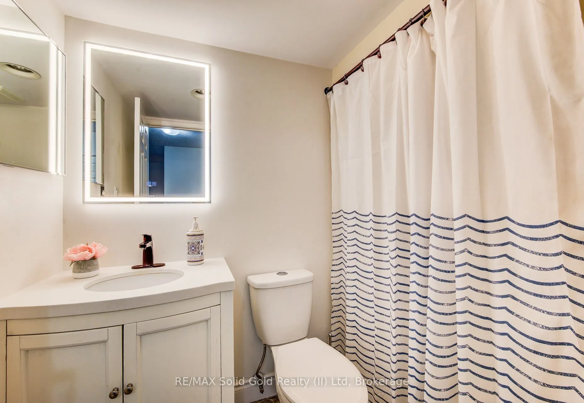 1414 King Street E #101
