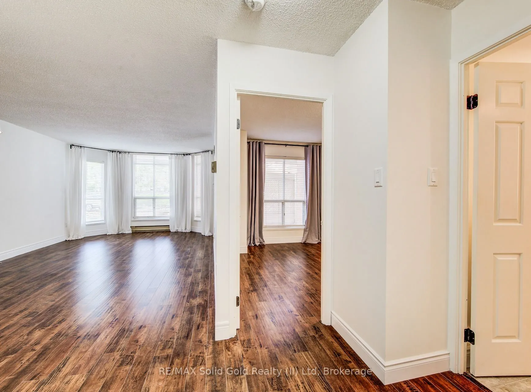 1414 King Street E #101