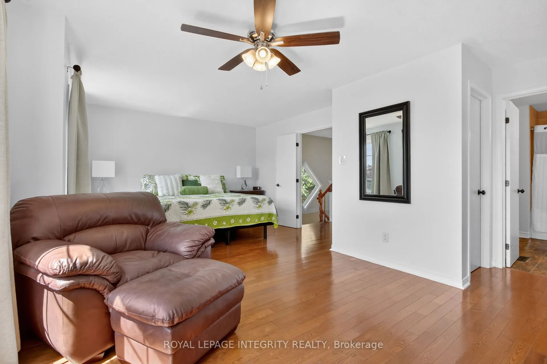 1 Chantilly Gate