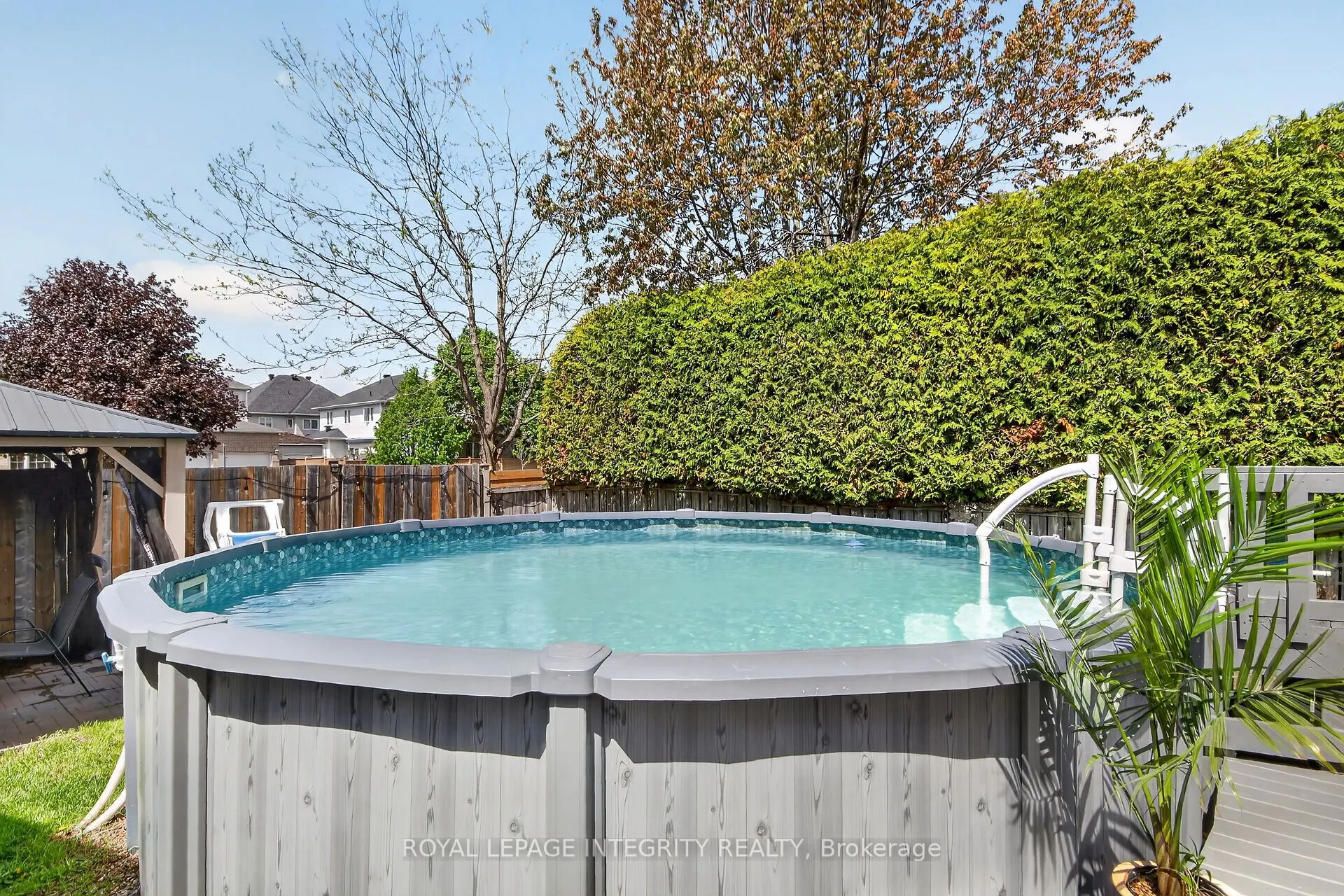 1 Chantilly Gate