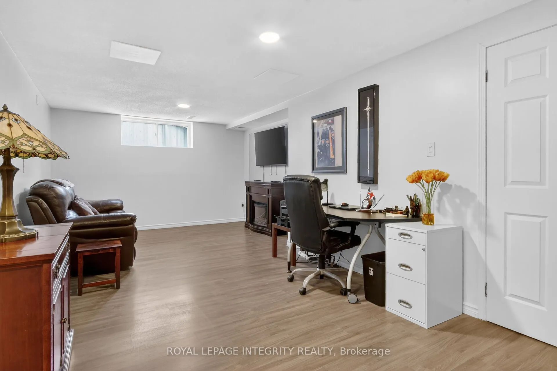 1 Chantilly Gate