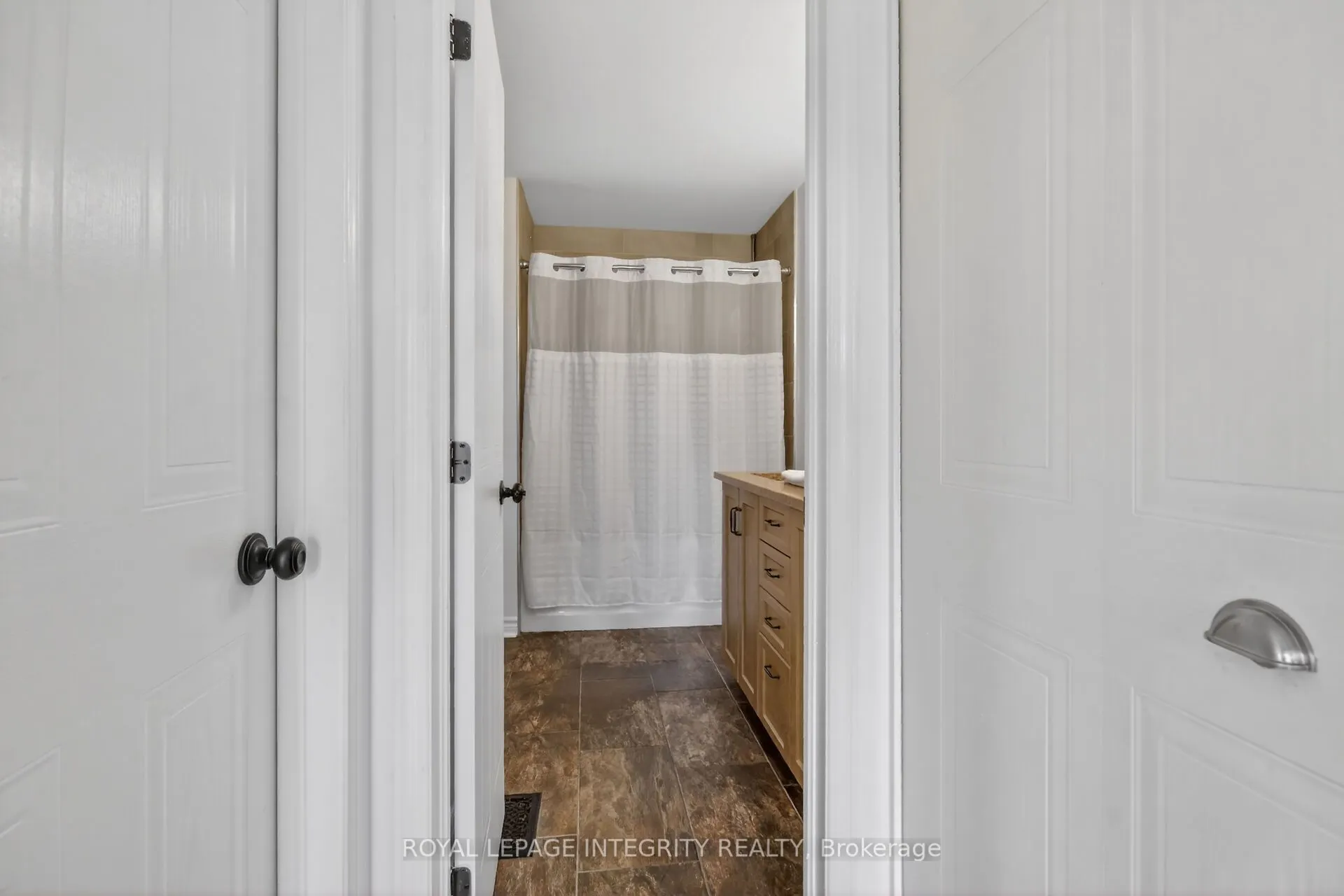 1 Chantilly Gate