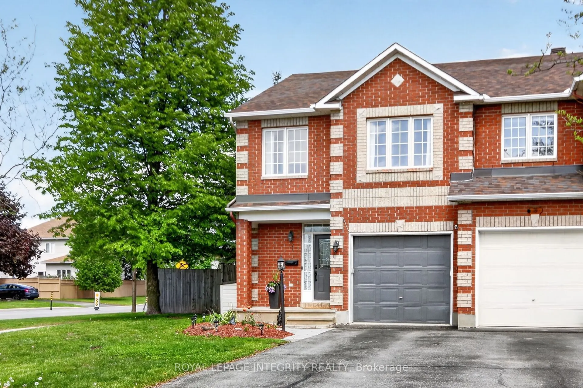 1 Chantilly Gate