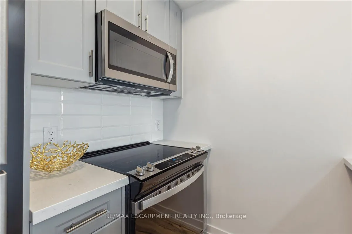 450 Dundas Street E #1001