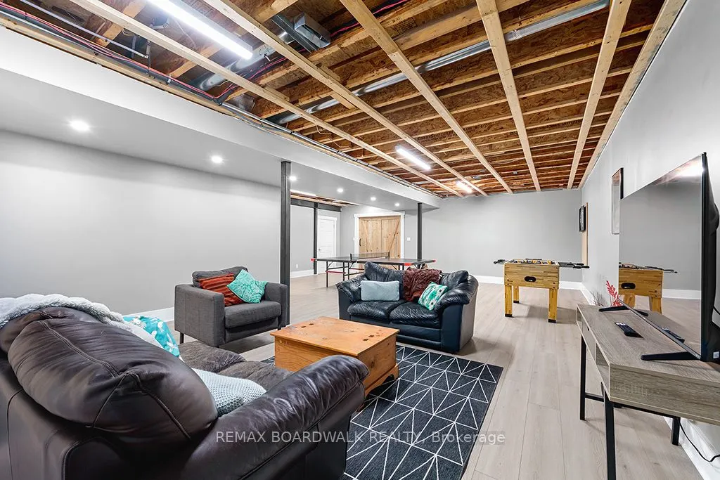1439 Lacroix Road