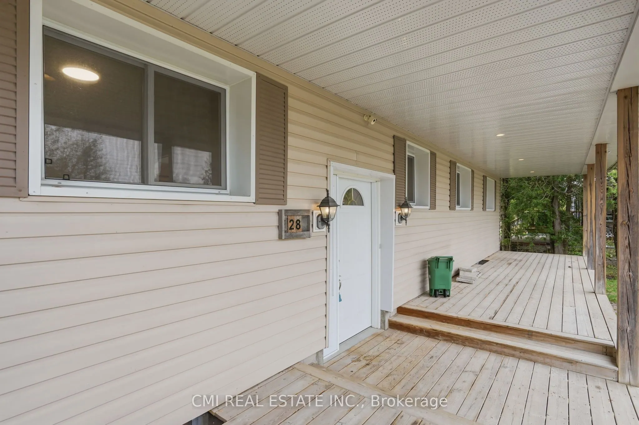 28 River Drive