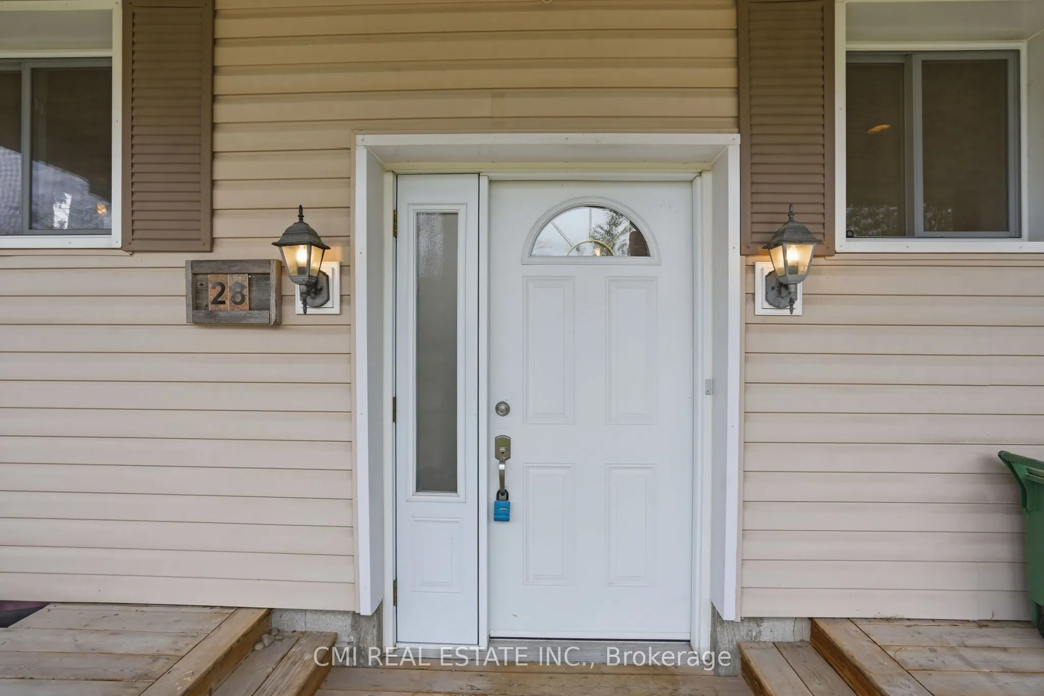 28 River Drive