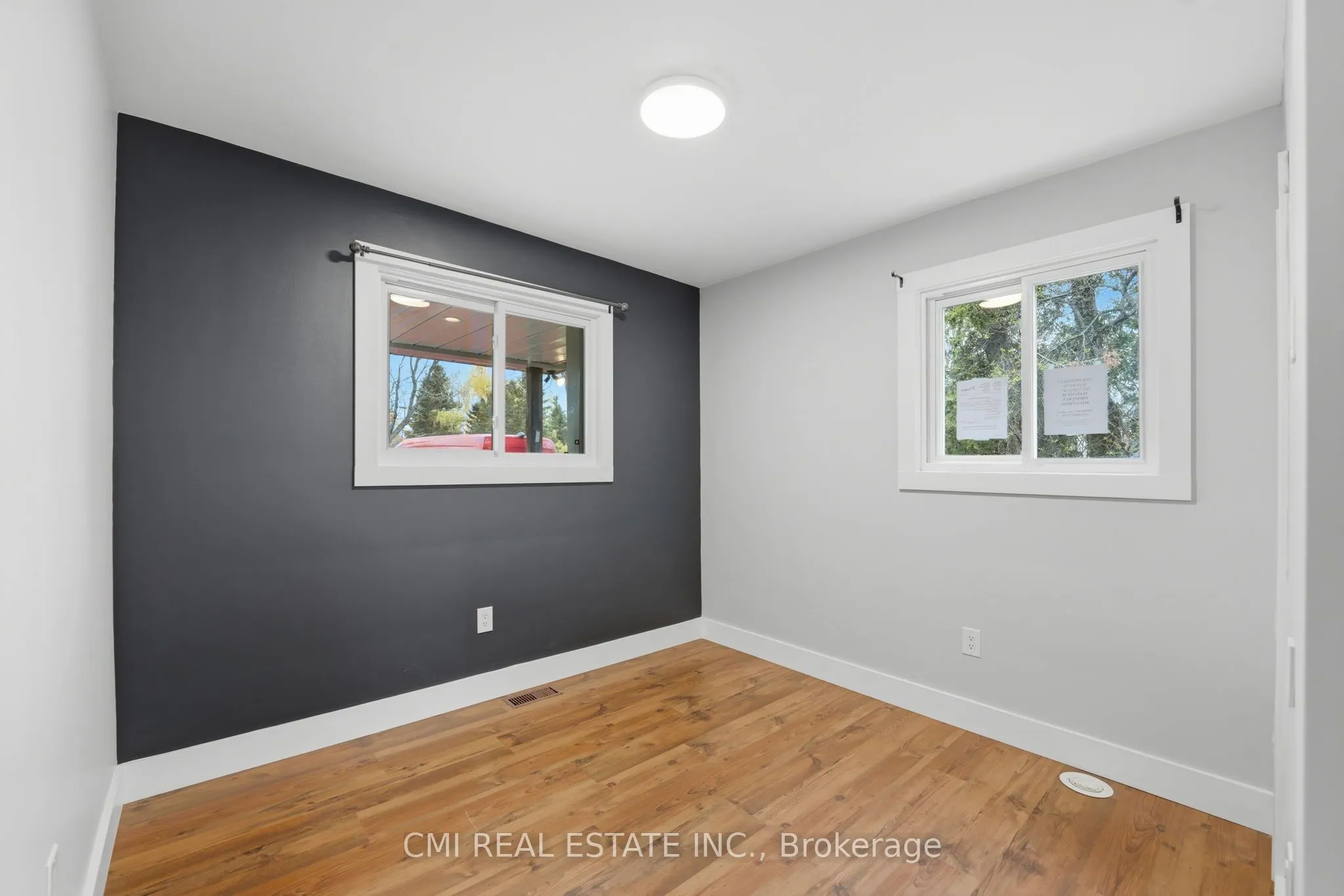 28 River Drive