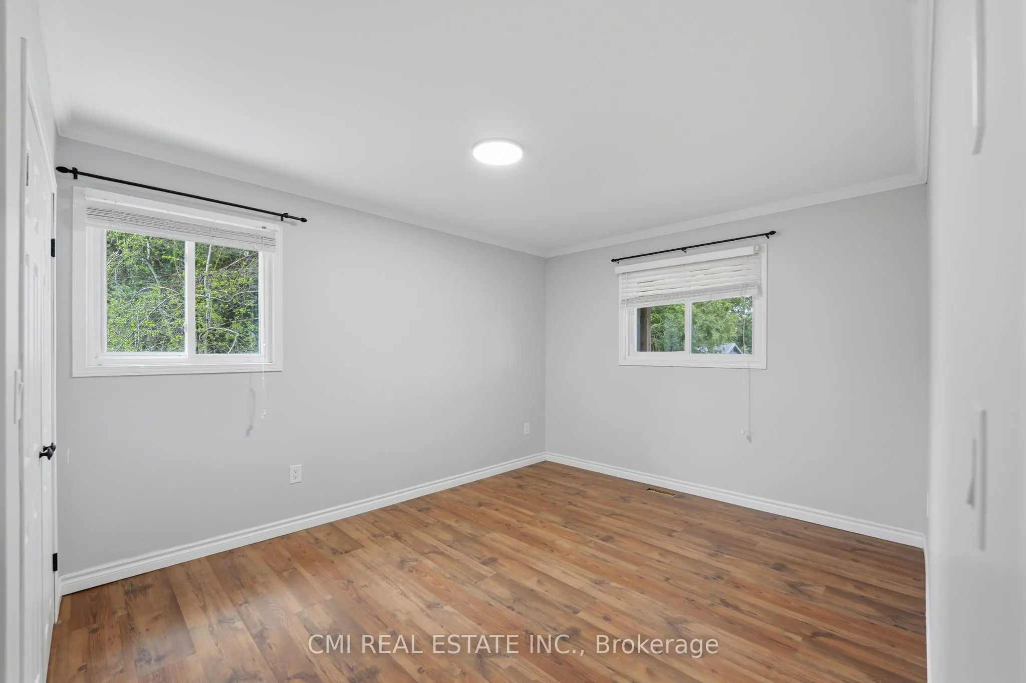 28 River Drive
