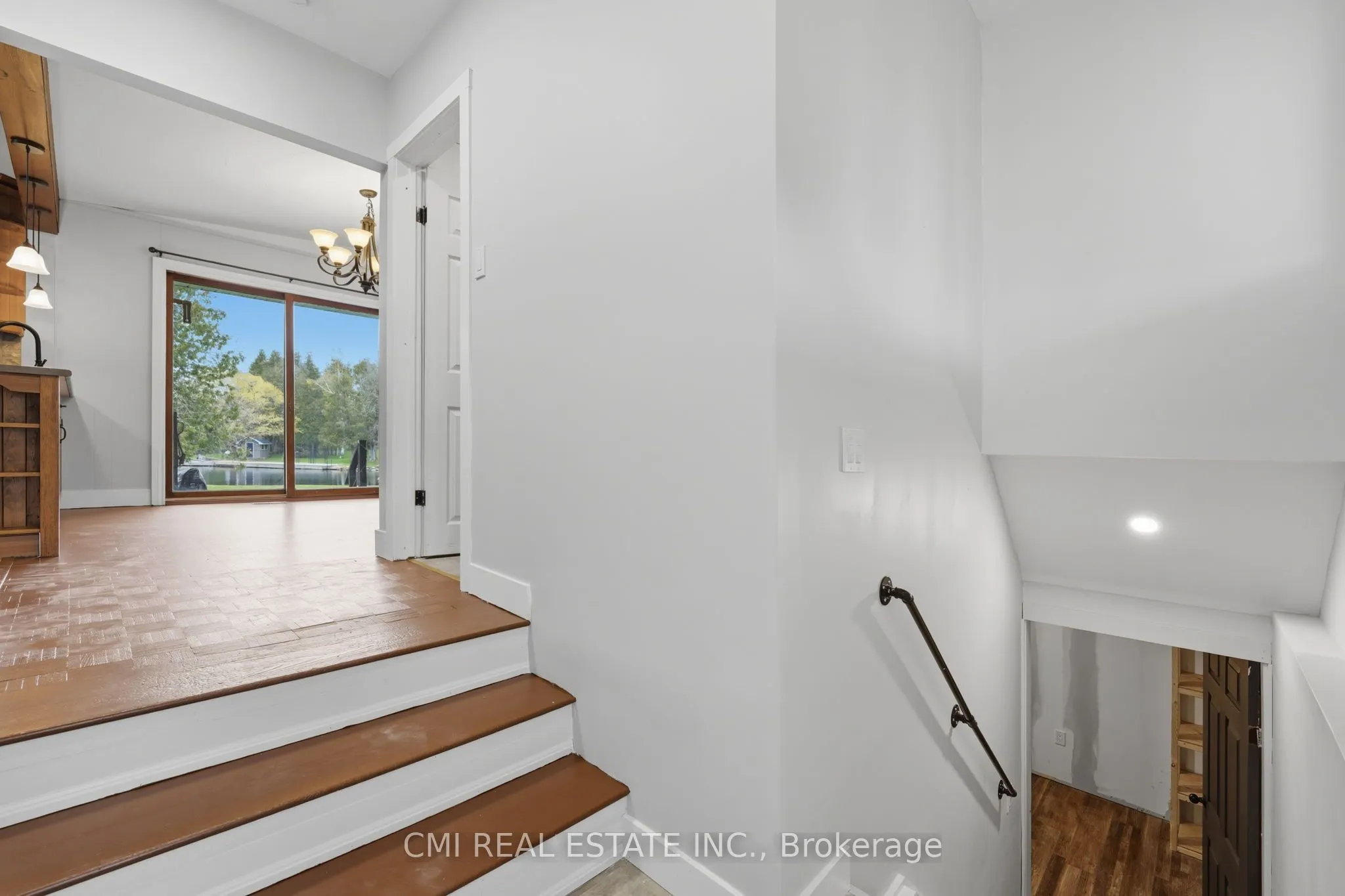 28 River Drive