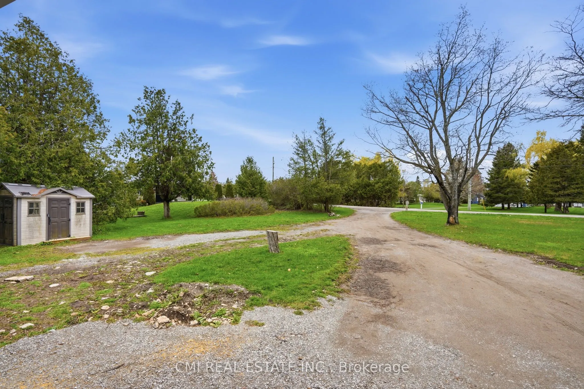 28 River Drive