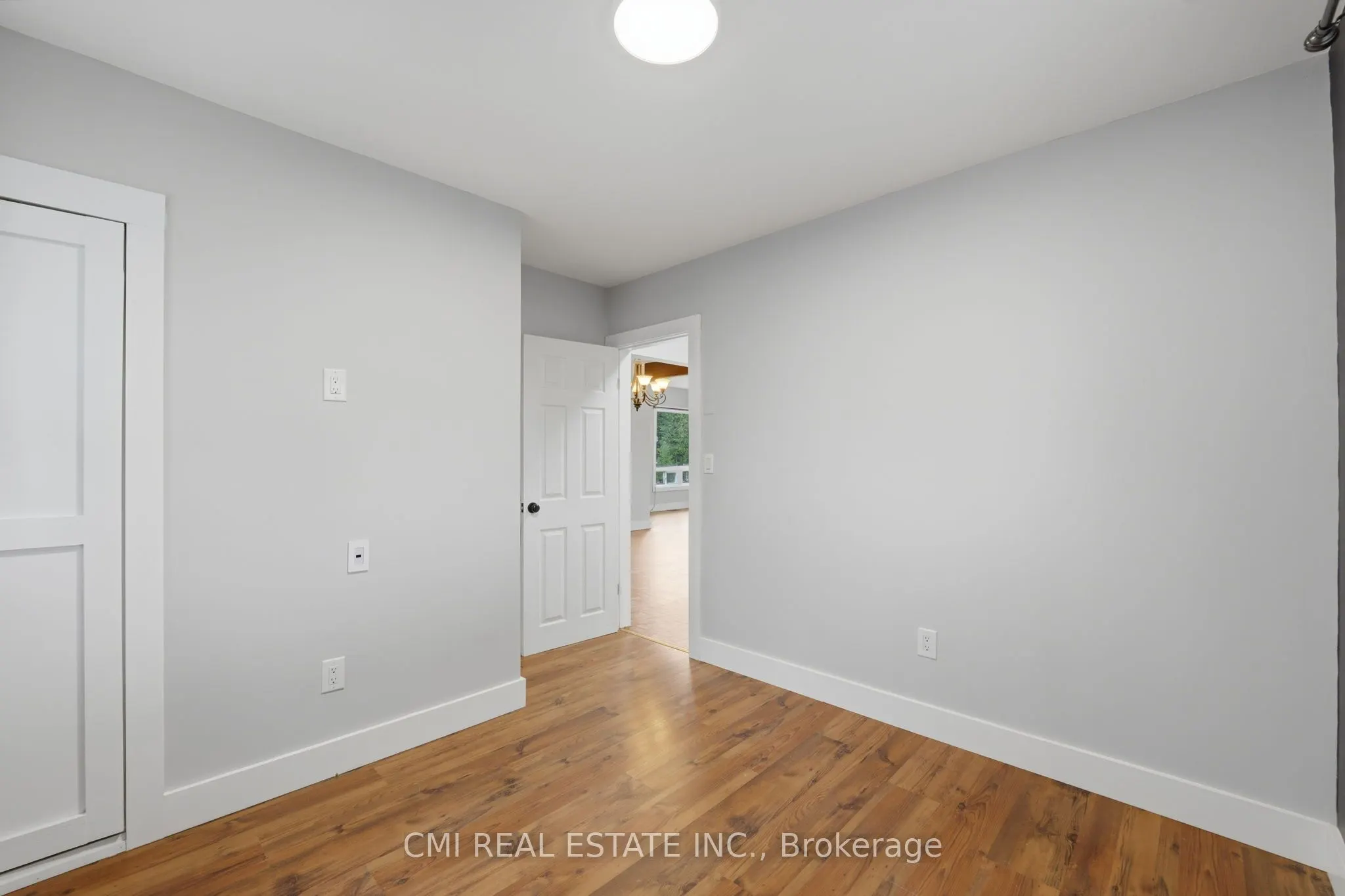 28 River Drive