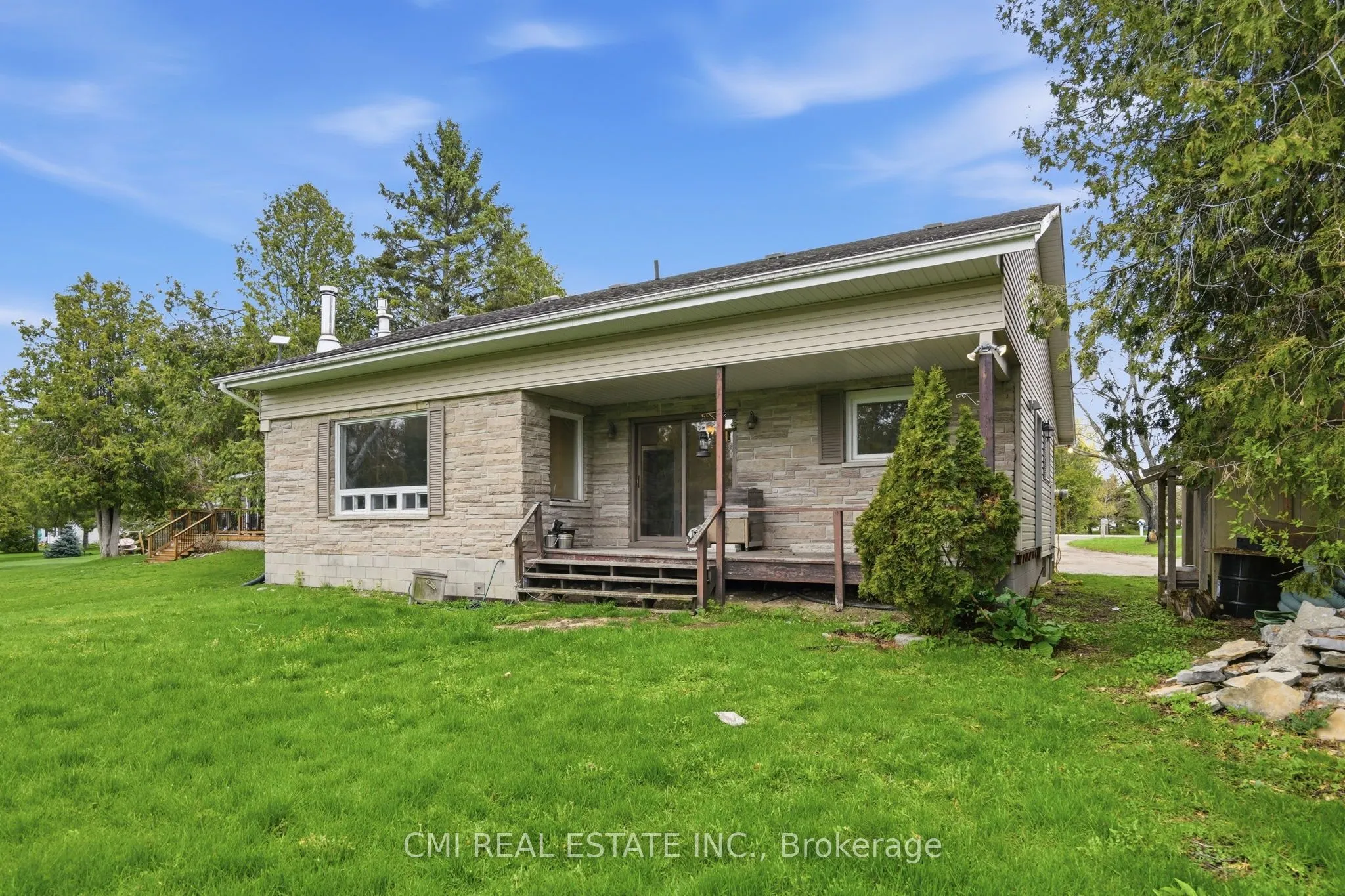 28 River Drive