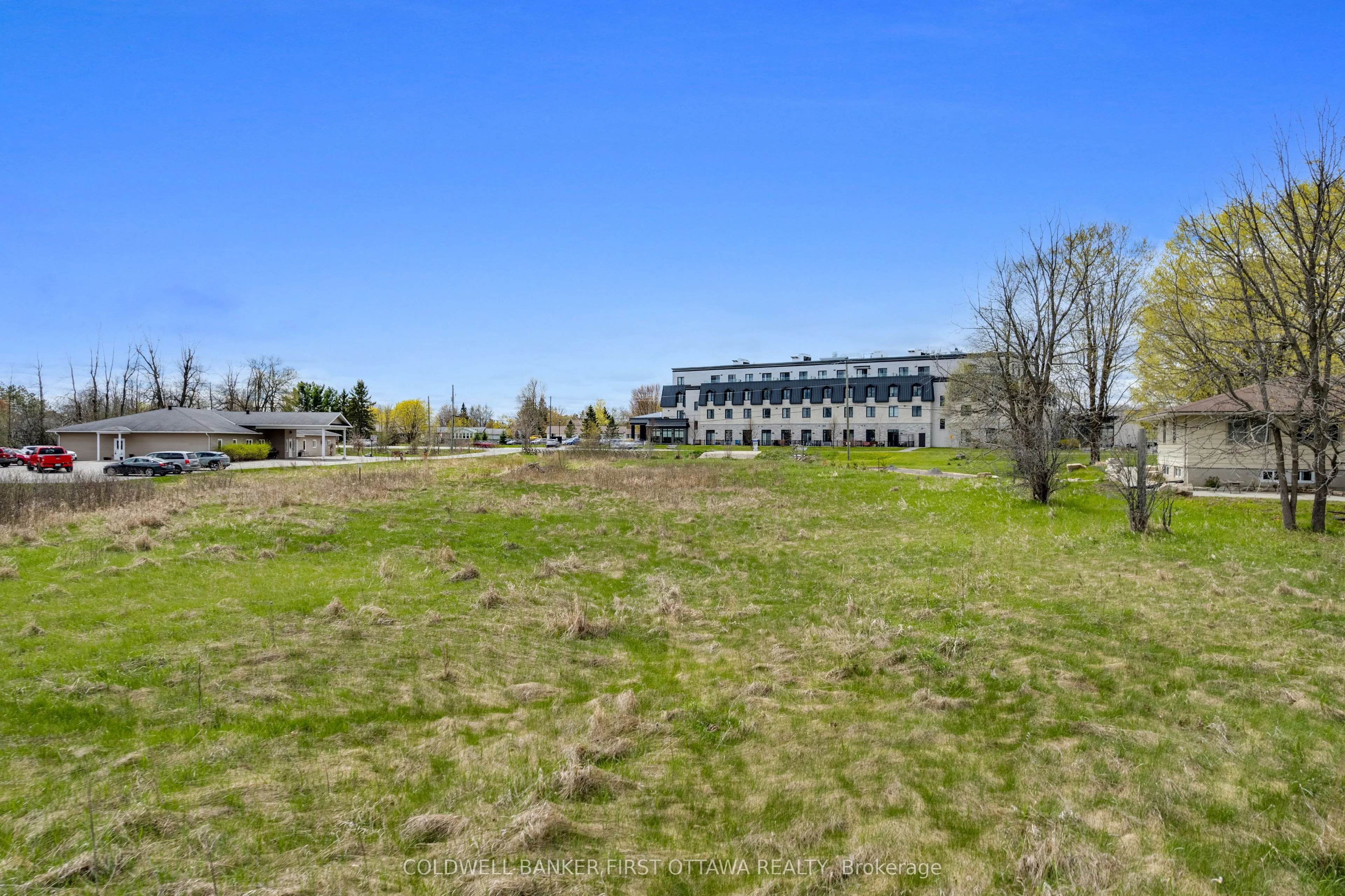 00 Rideau Ferry Road