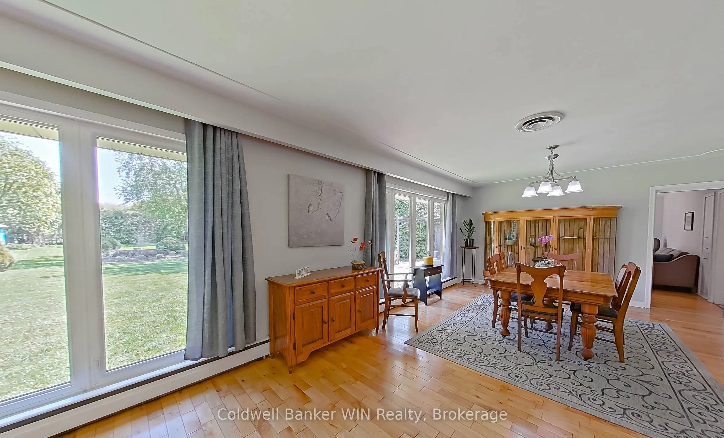 151 Isabella Street E