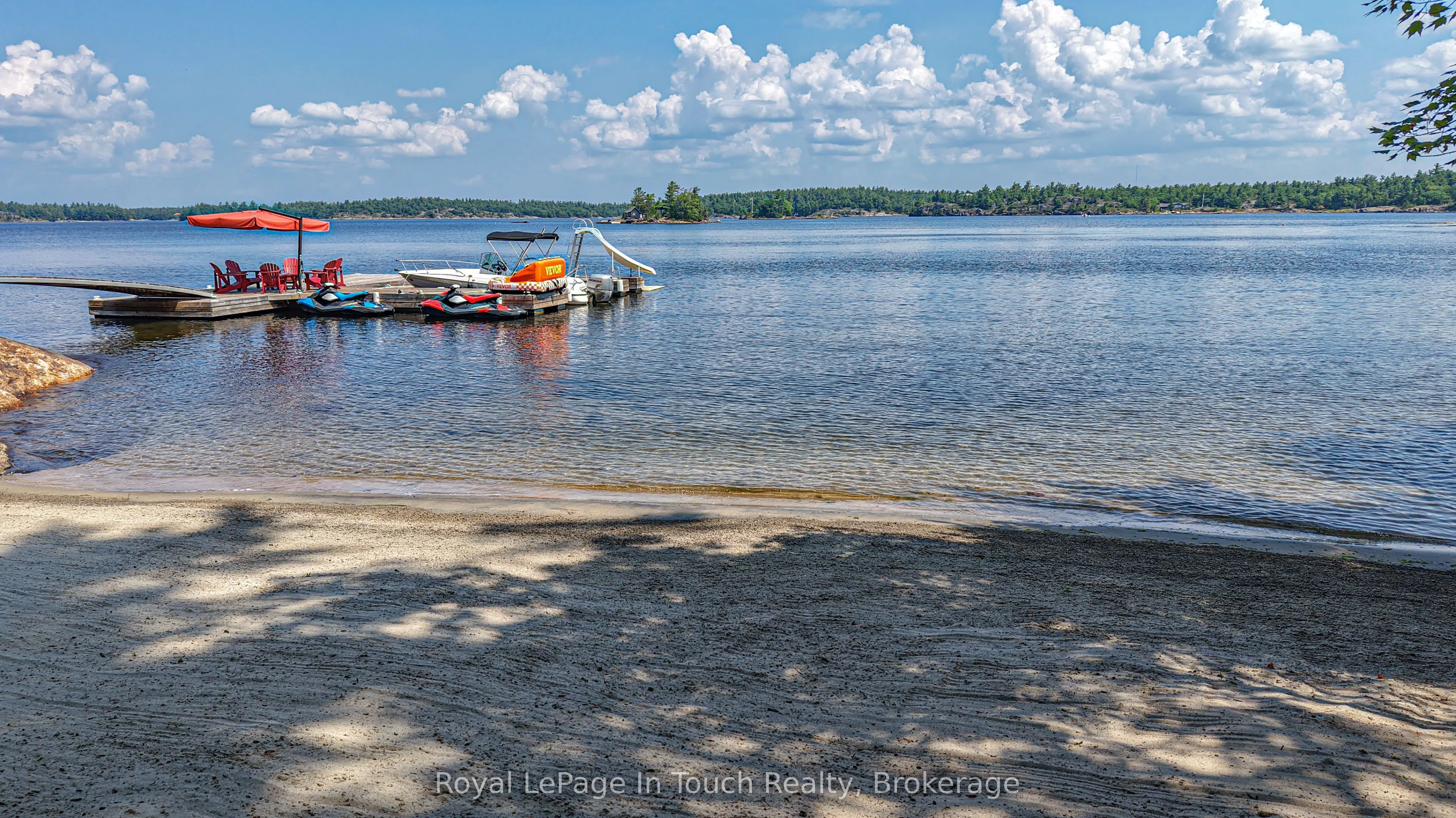 4 Is 2075 Arthur Island, Georgian Bay