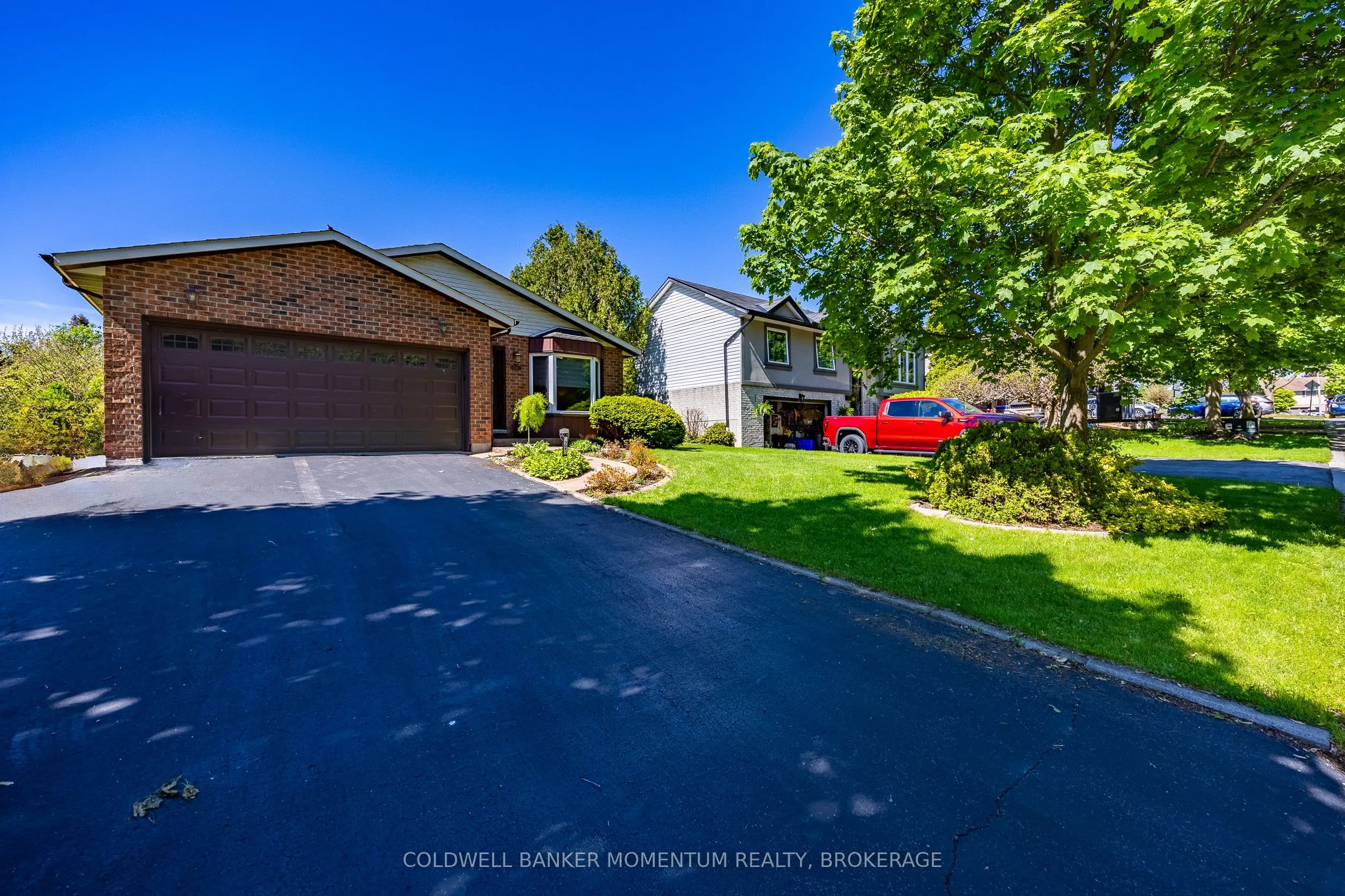 307 Orkney Street W