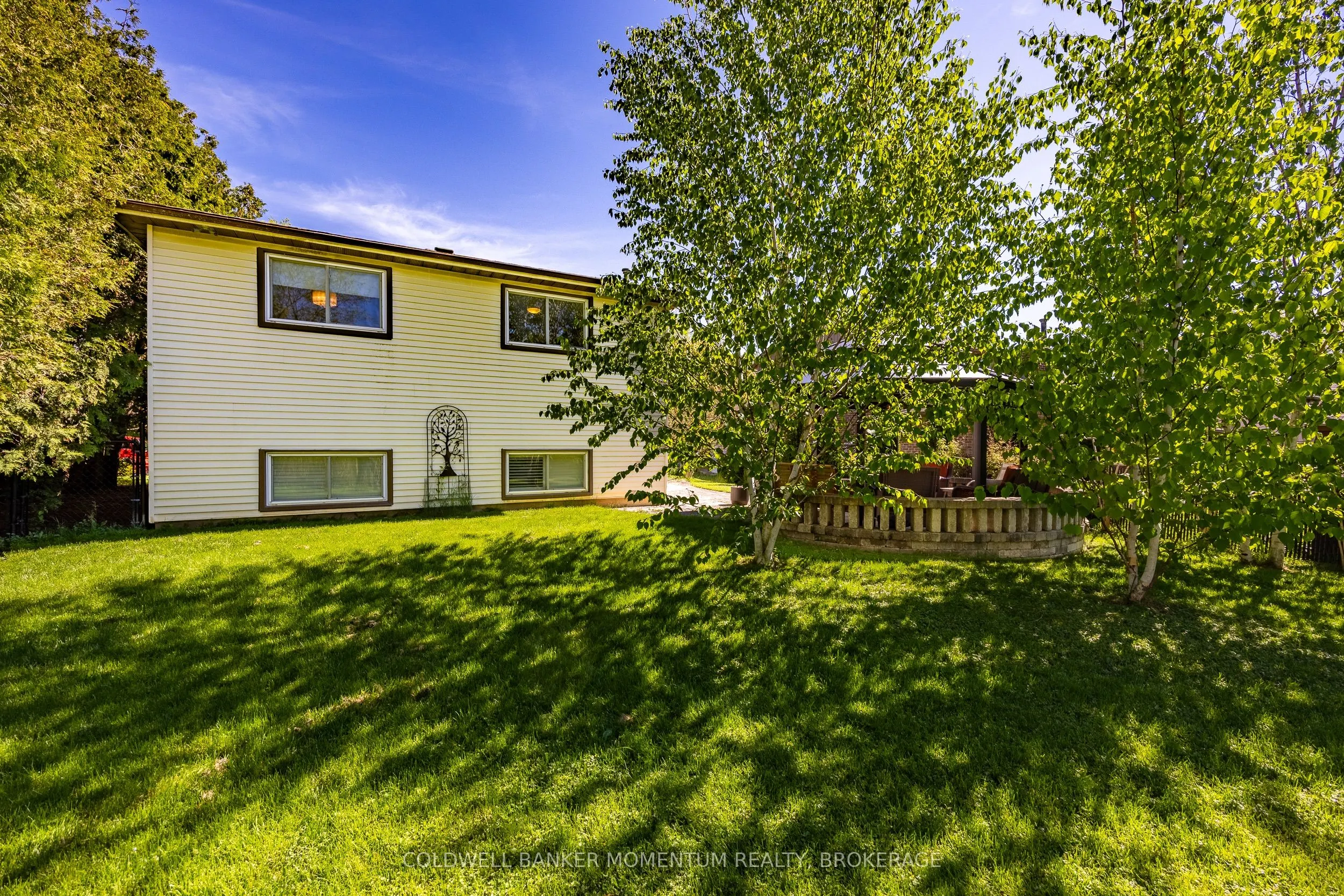 307 Orkney Street W