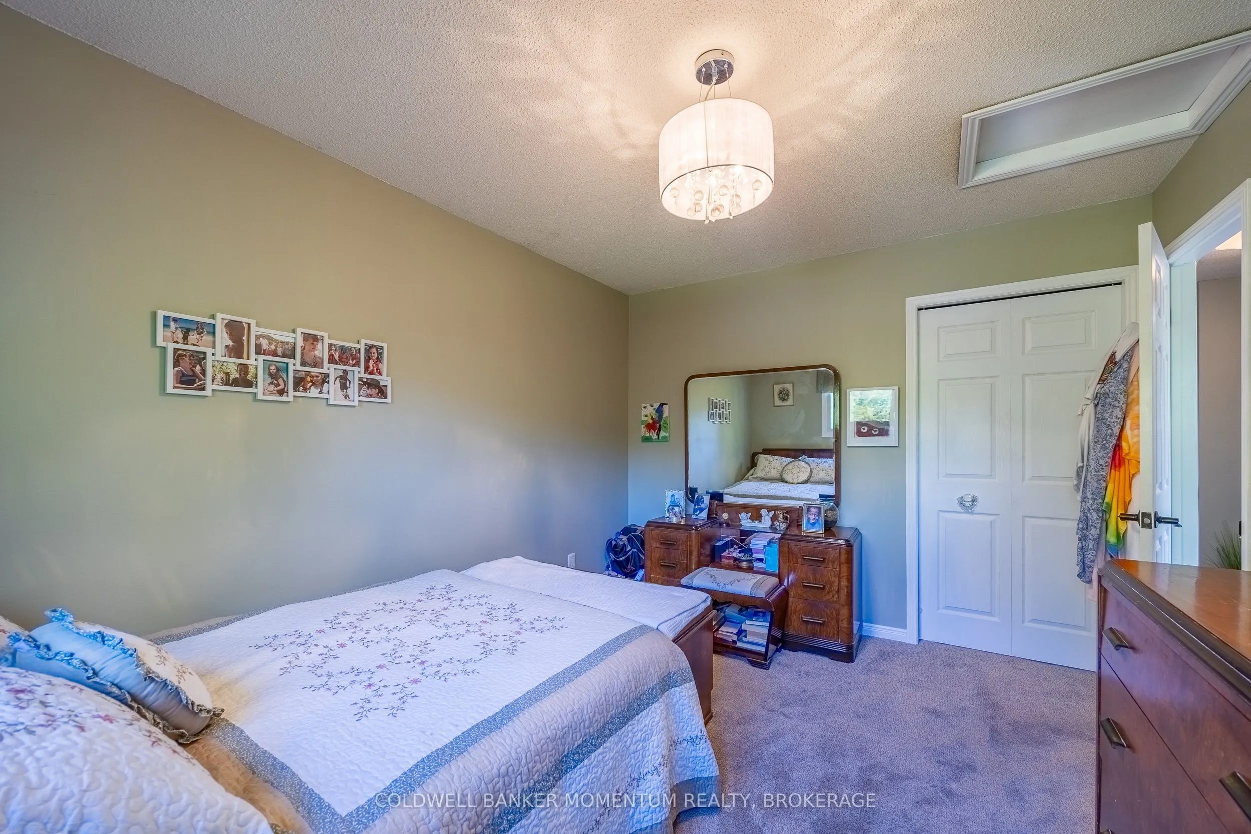 307 Orkney Street W