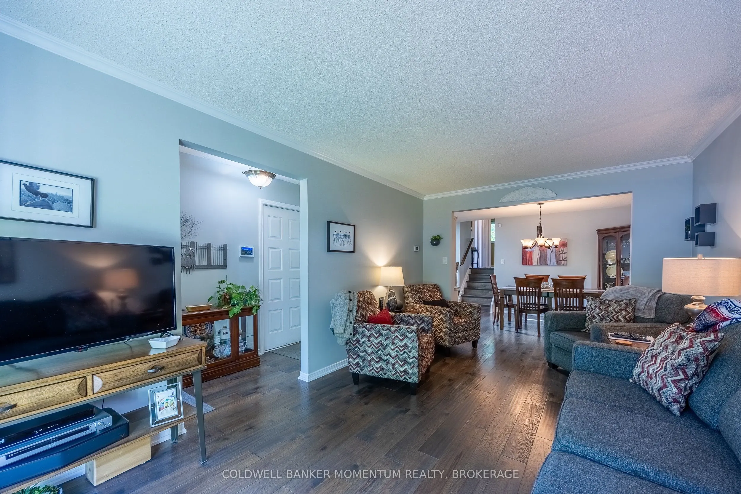 307 Orkney Street W