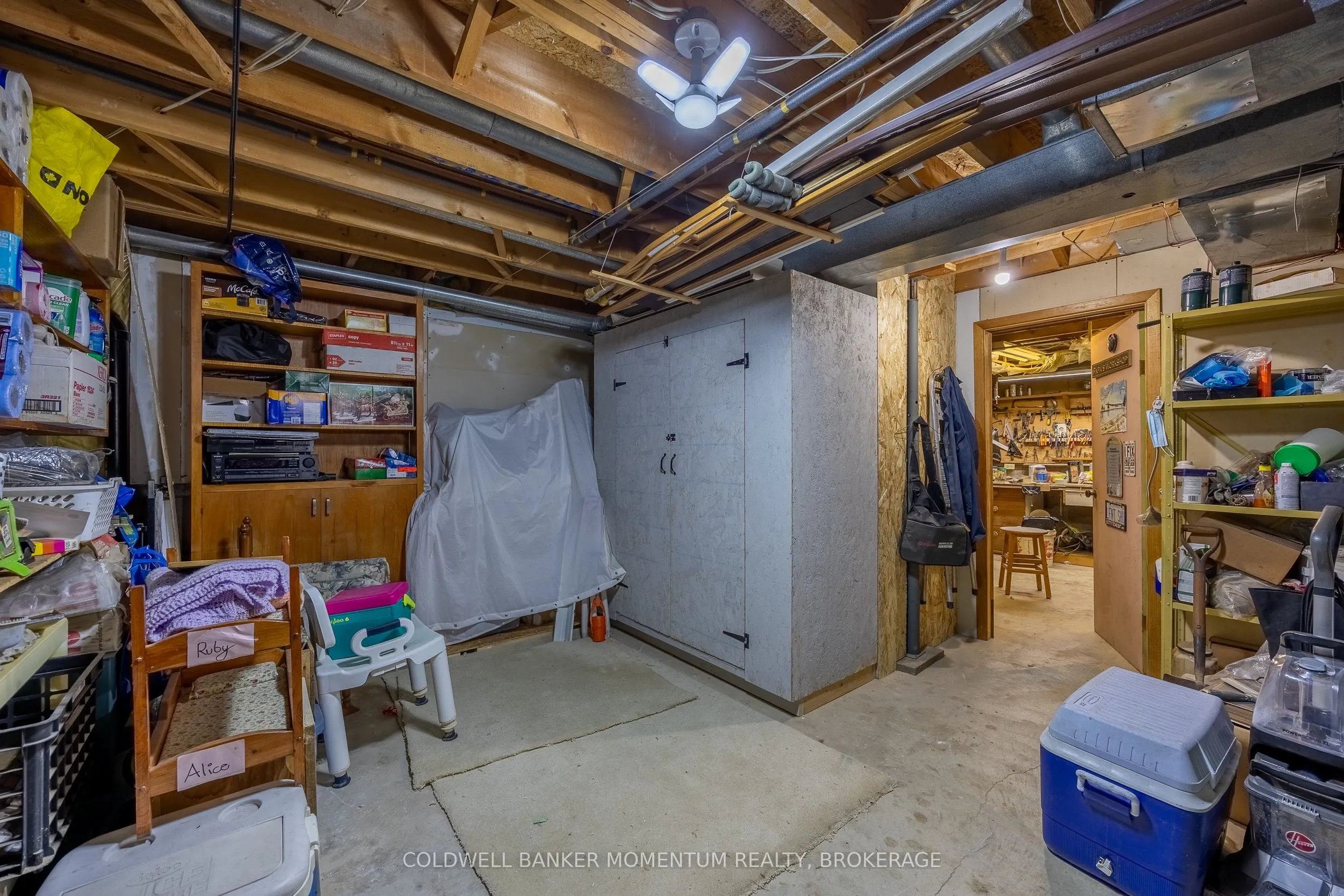 307 Orkney Street W