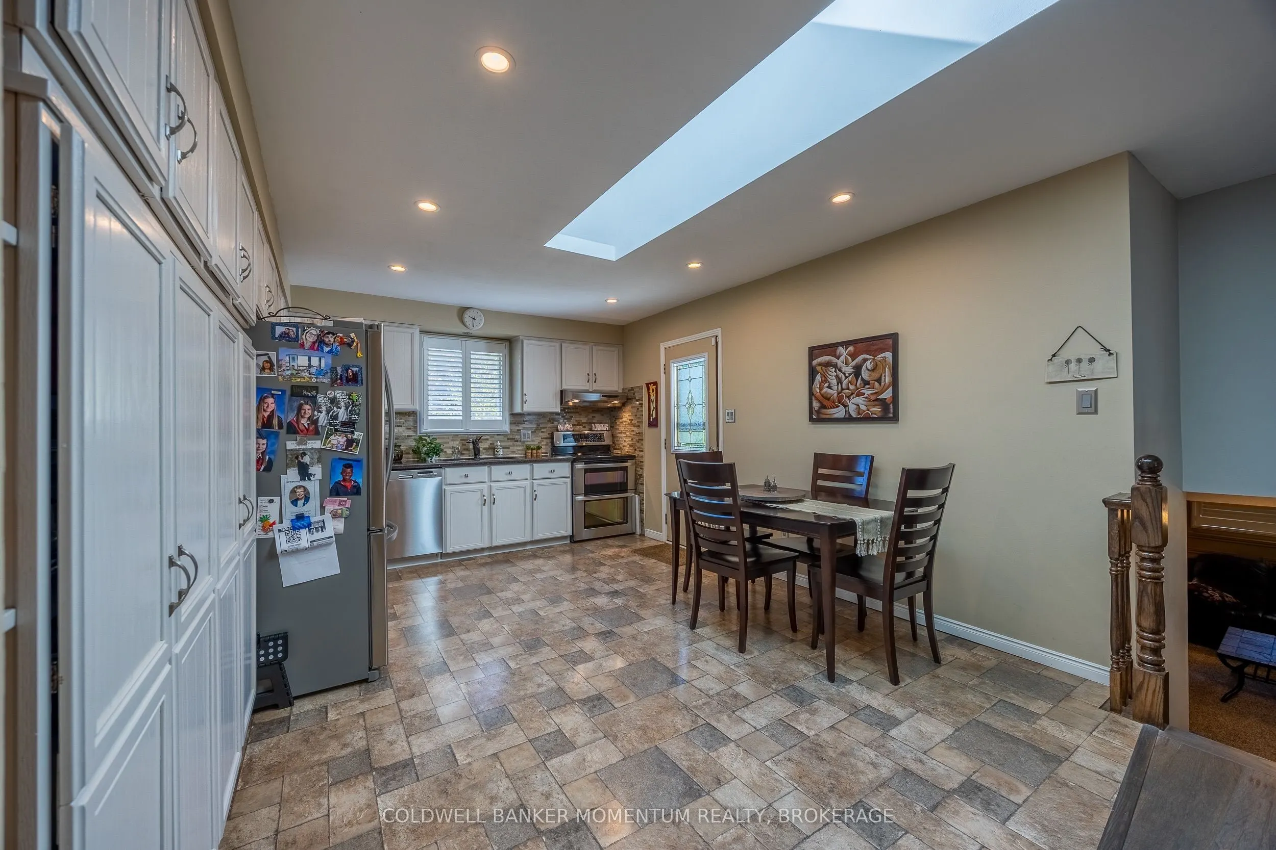 307 Orkney Street W