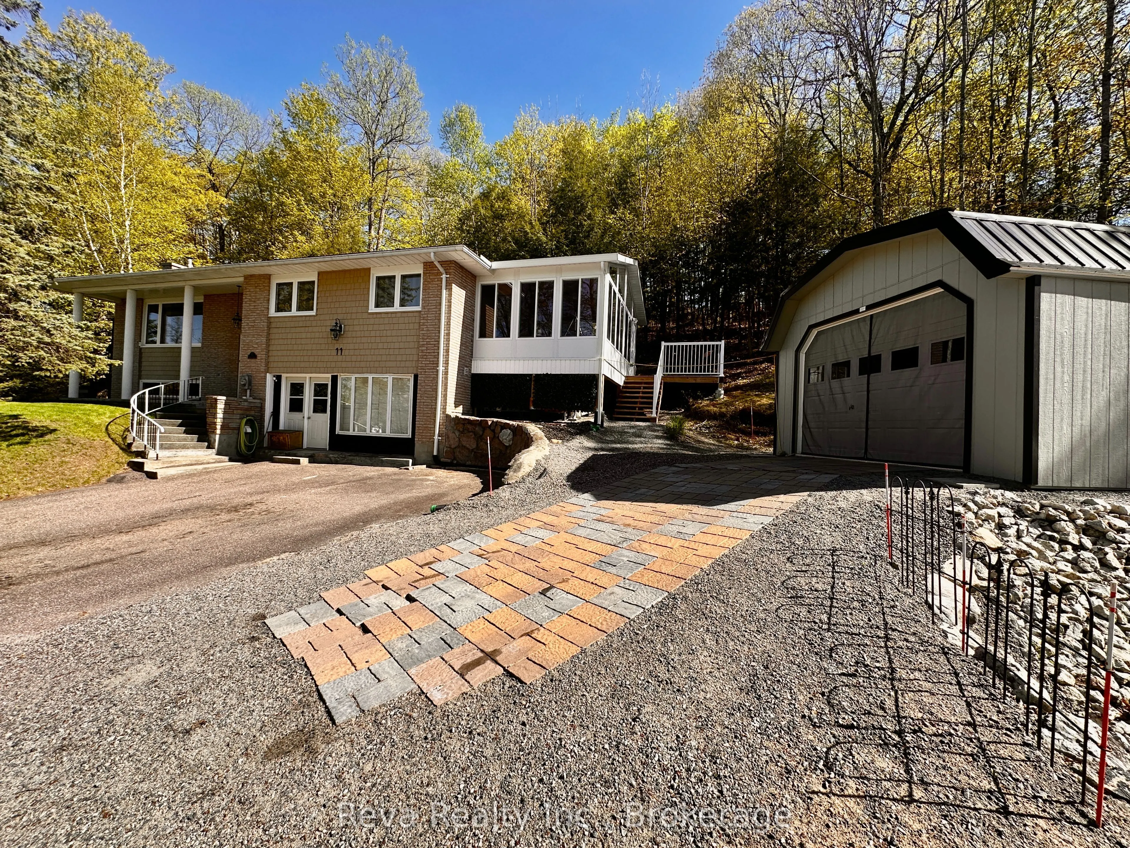11 Ridge Road