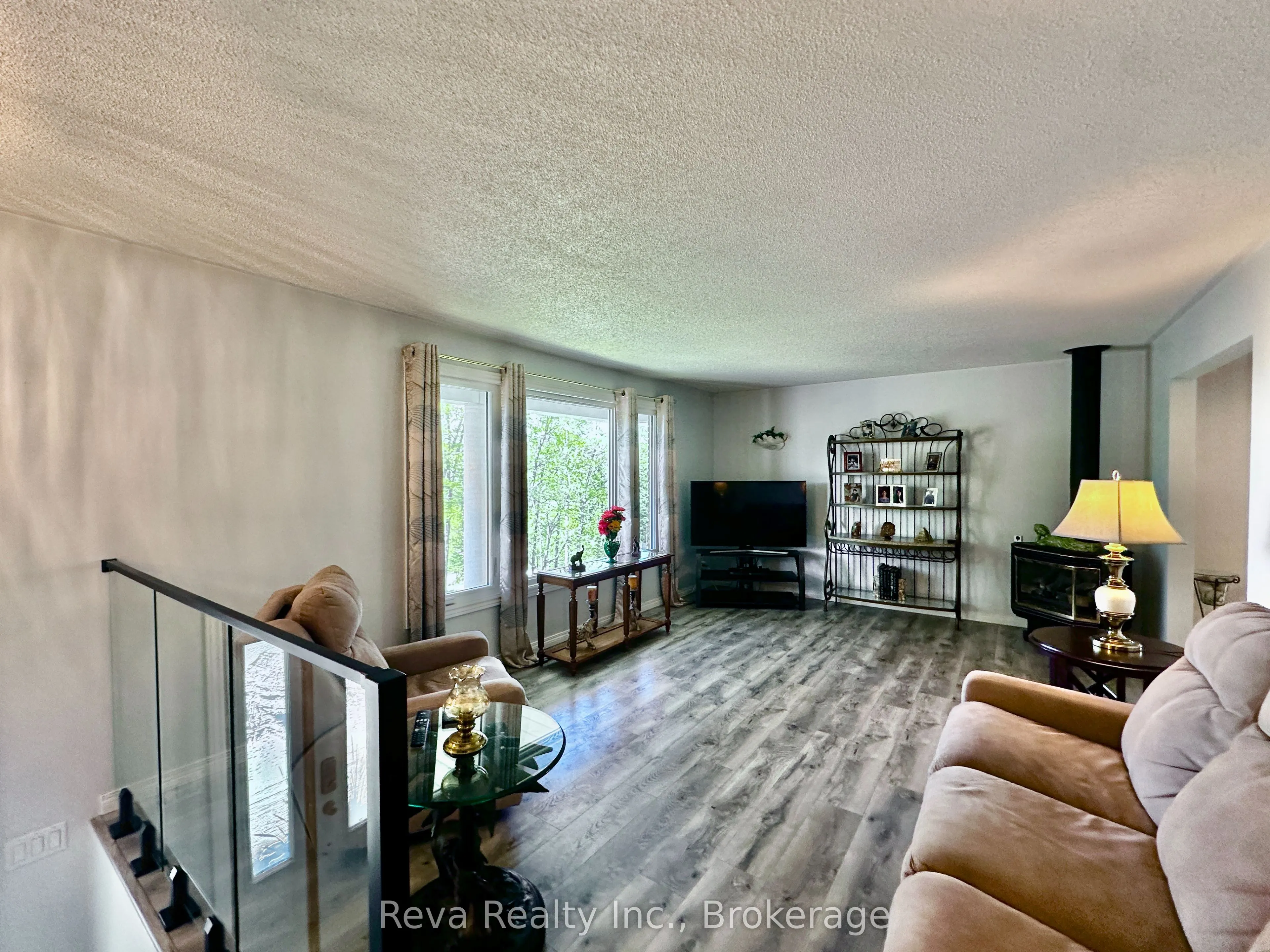 11 Ridge Road