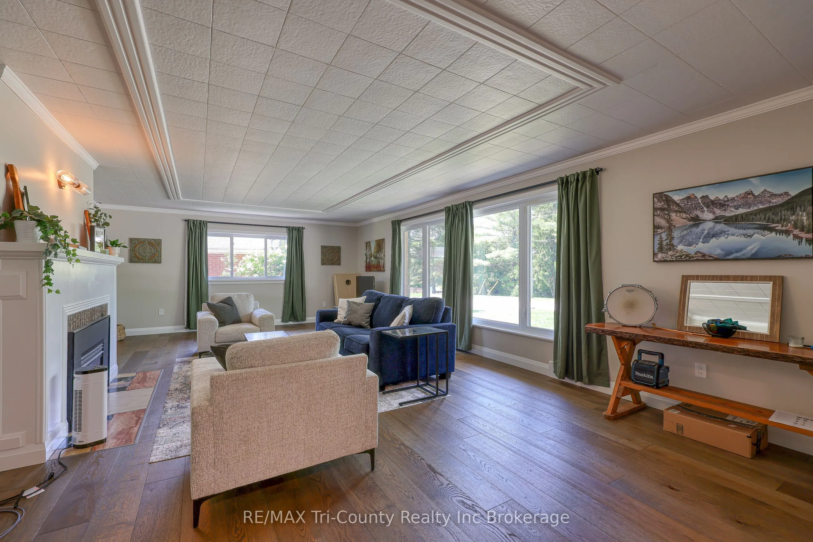 16 Delevan Crescent