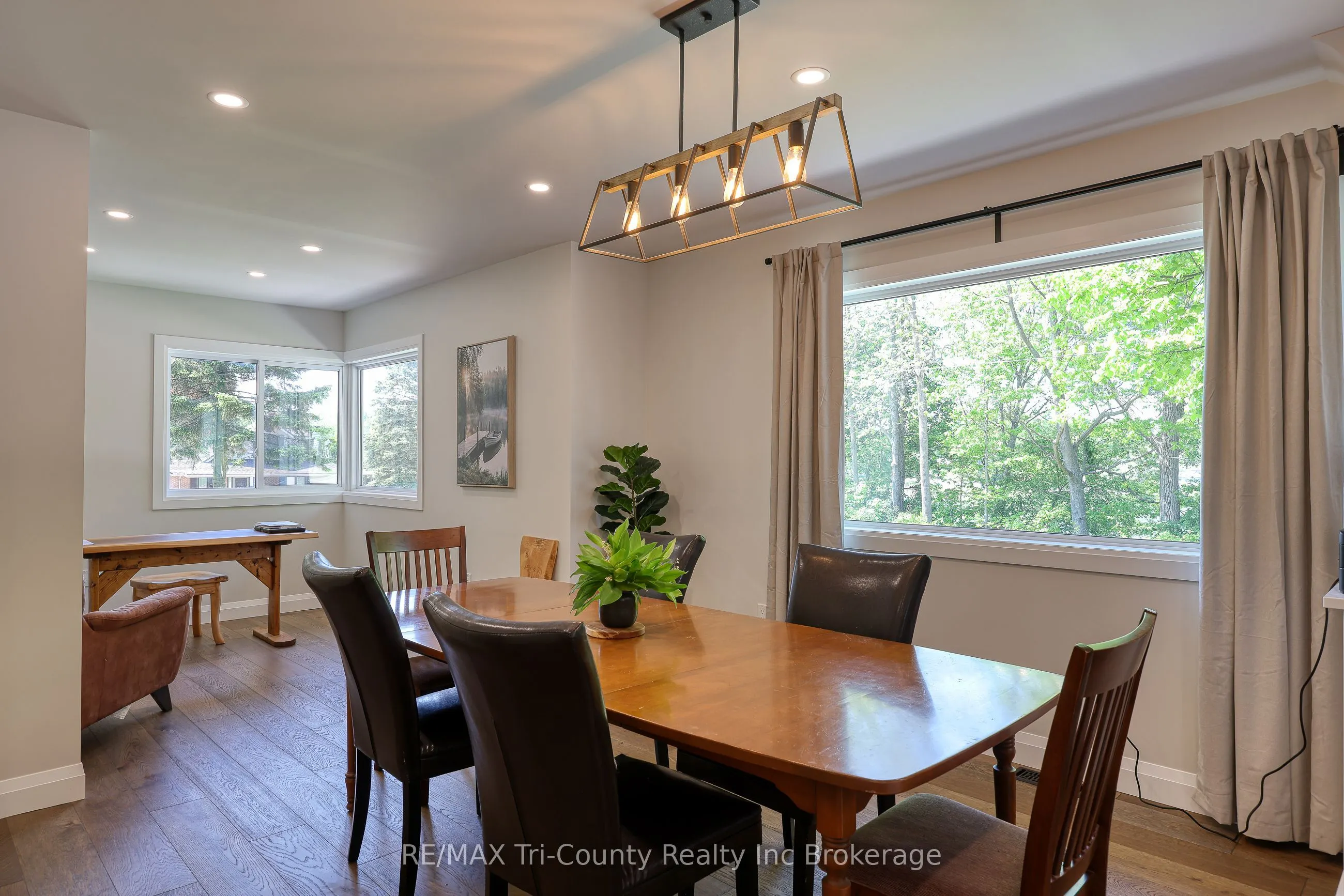 16 Delevan Crescent