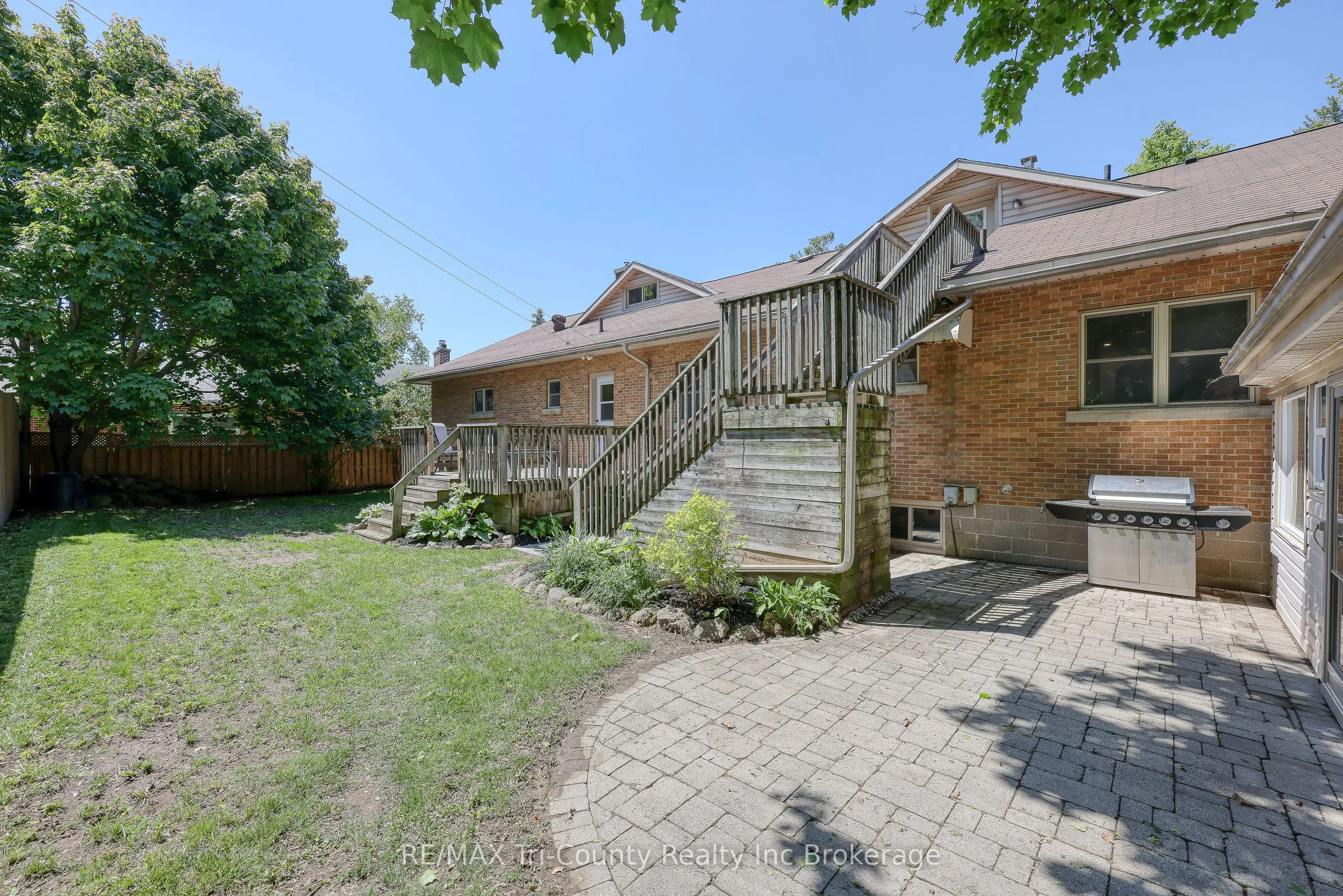 16 Delevan Crescent