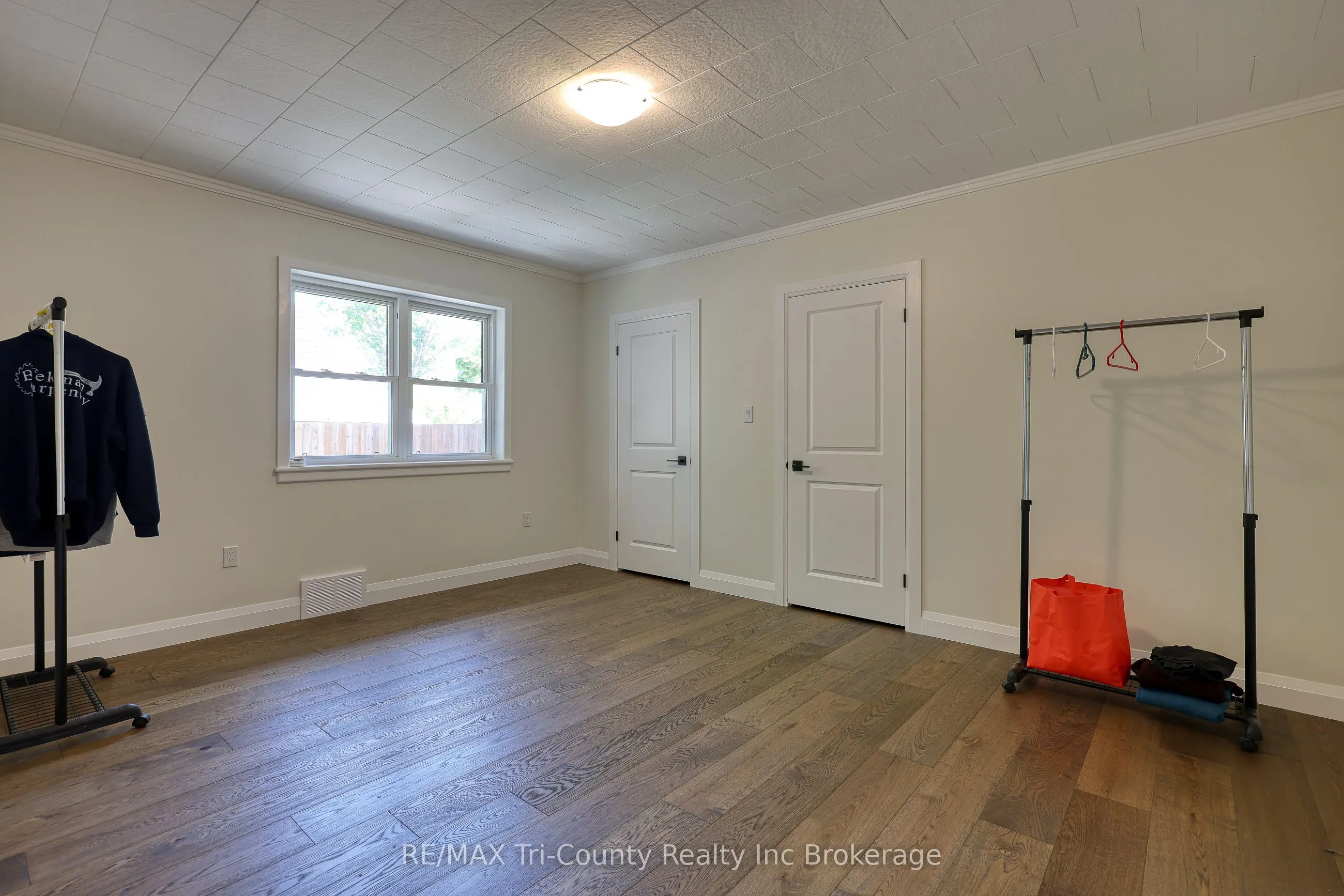 16 Delevan Crescent