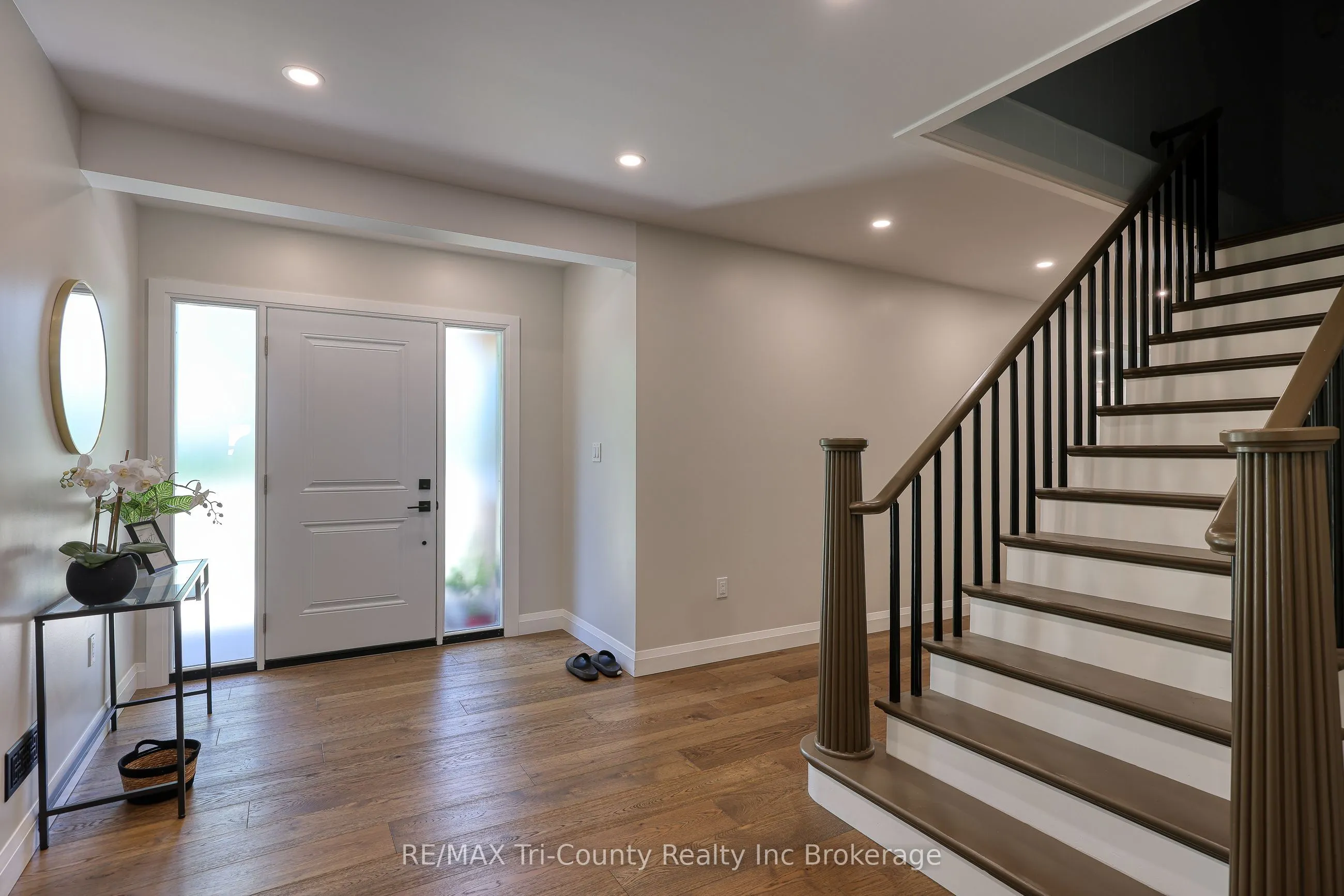 16 Delevan Crescent