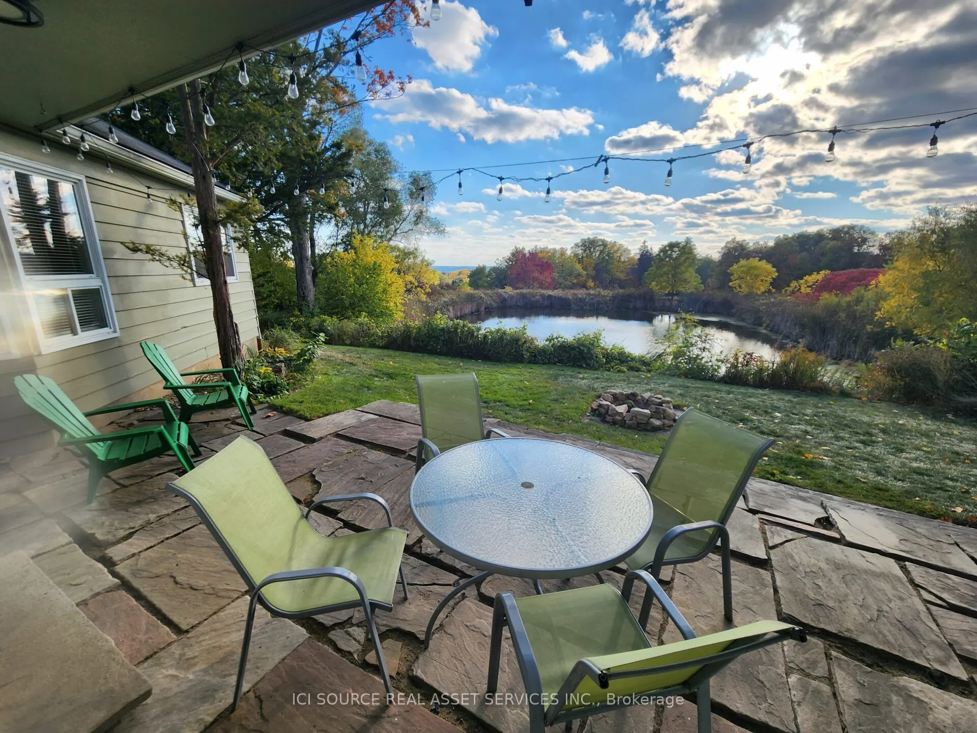 8 Renwood Place