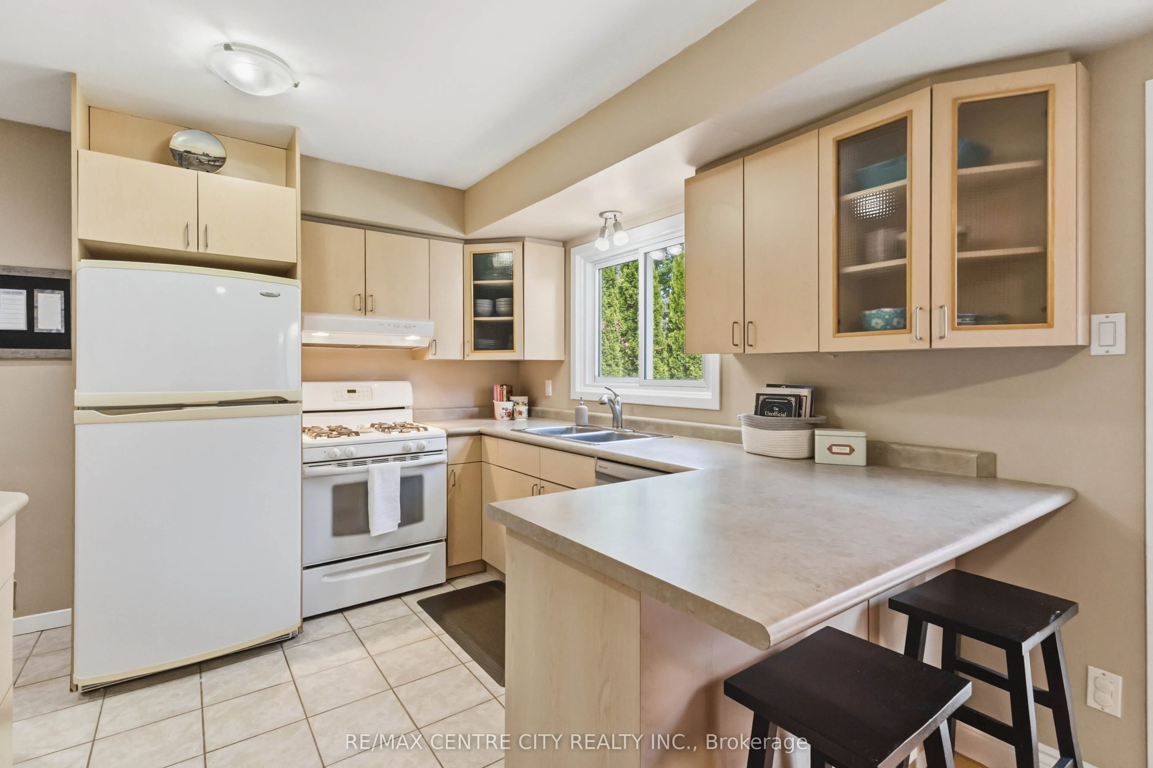 639 Dunboyne Crescent
